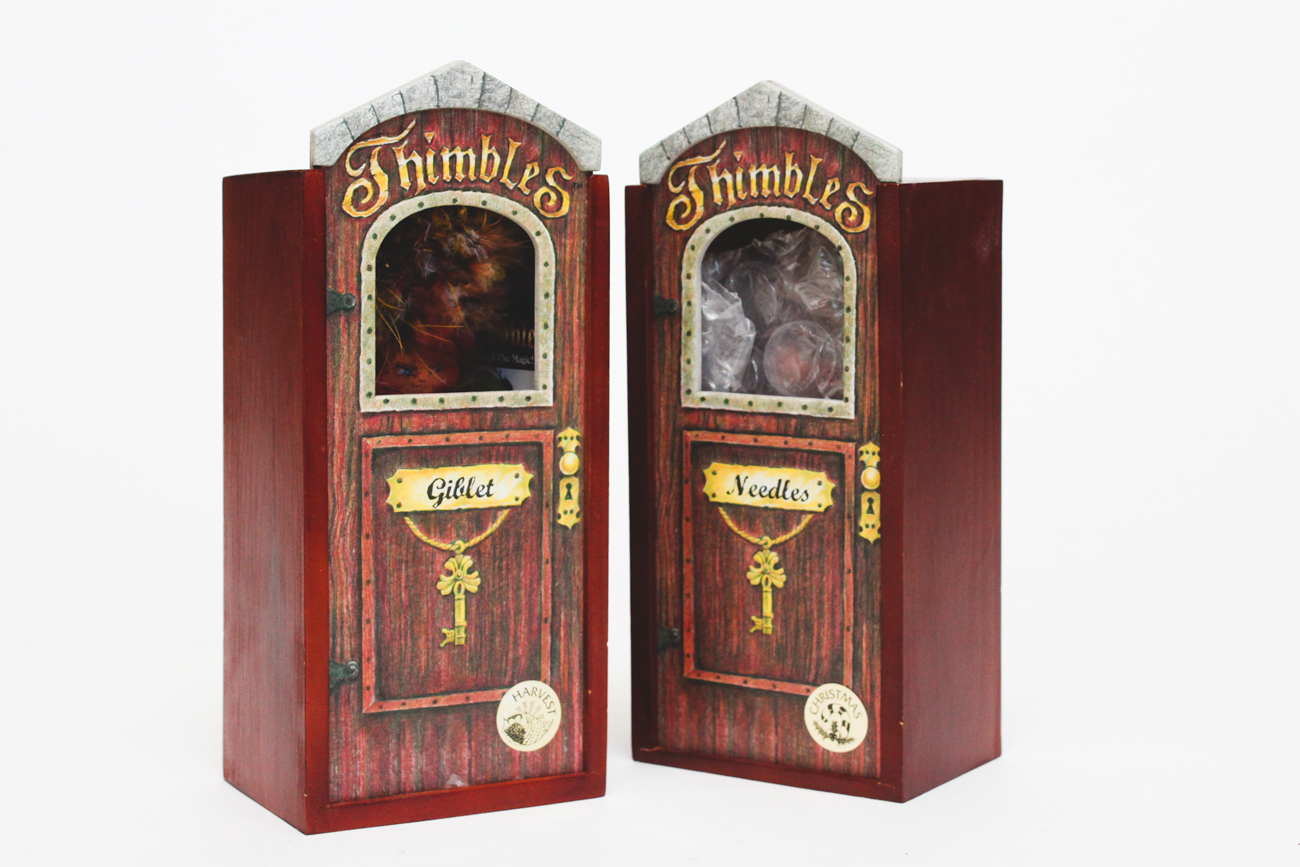 Pair of Annalee Thimble Dolls