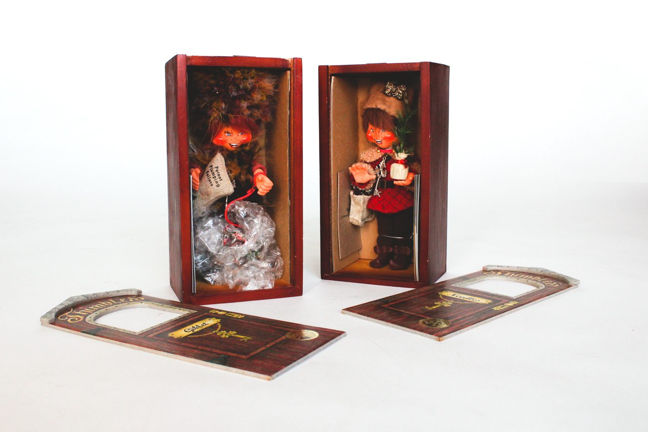 Pair of Annalee Thimble Dolls