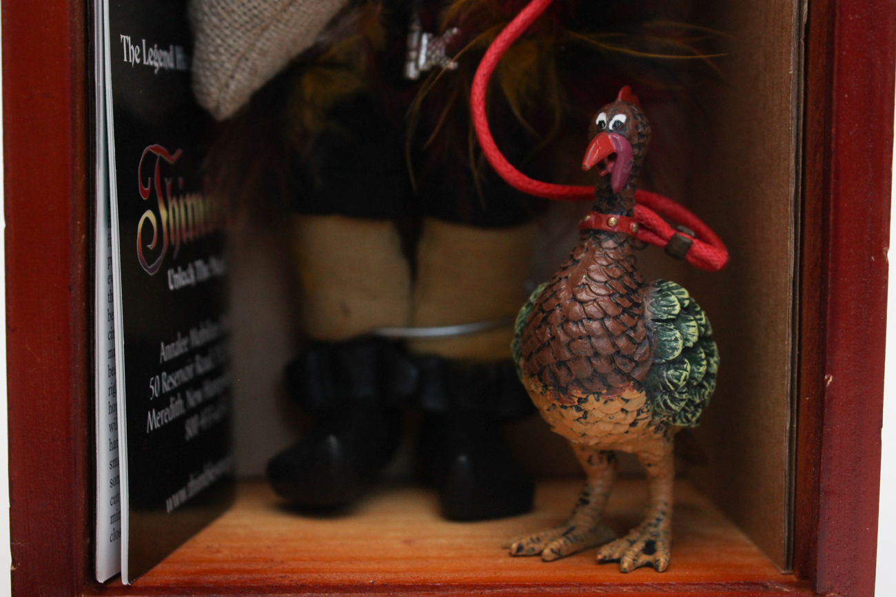 Pair of Annalee Thimble Dolls