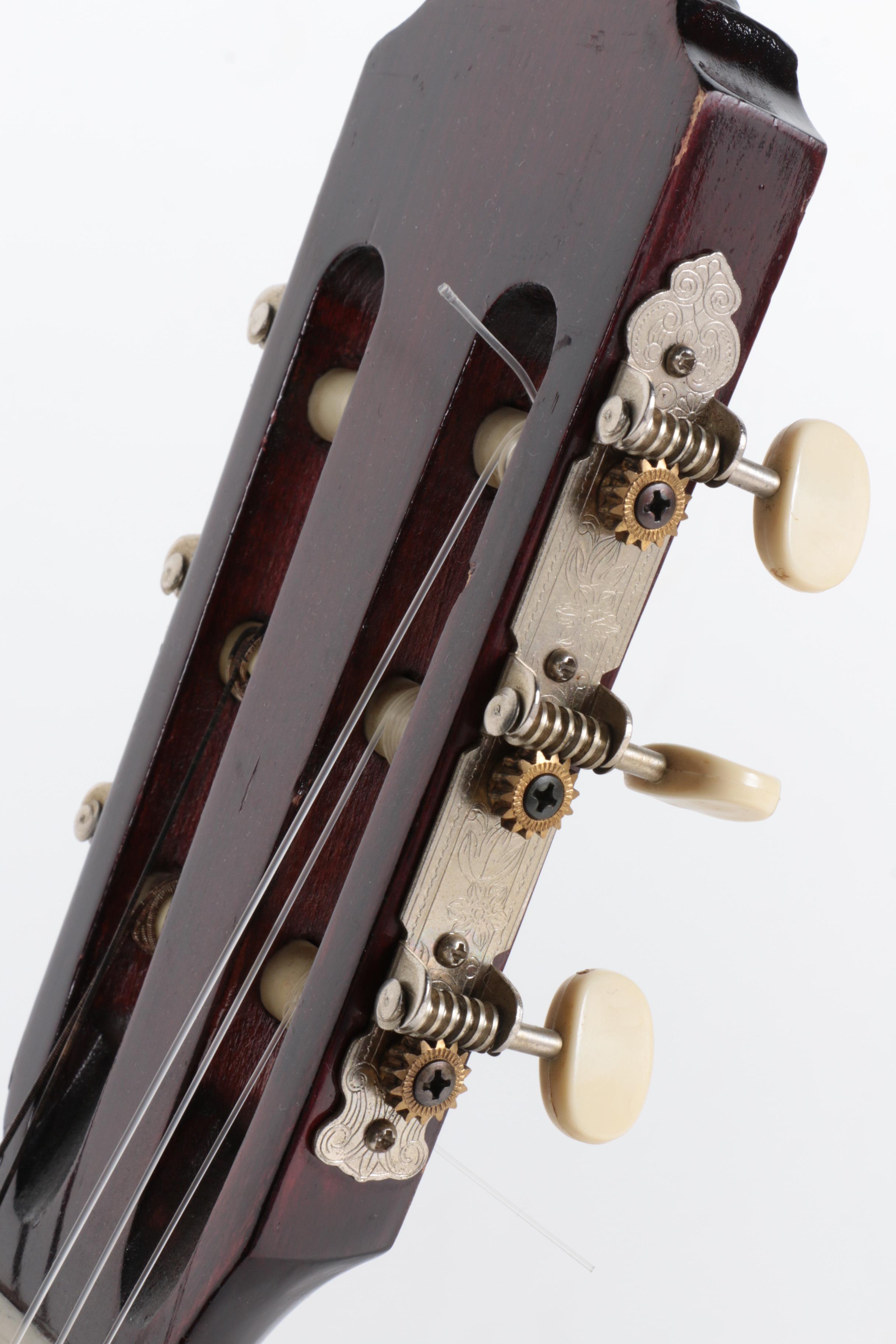 Granada 400 Classical Guitar