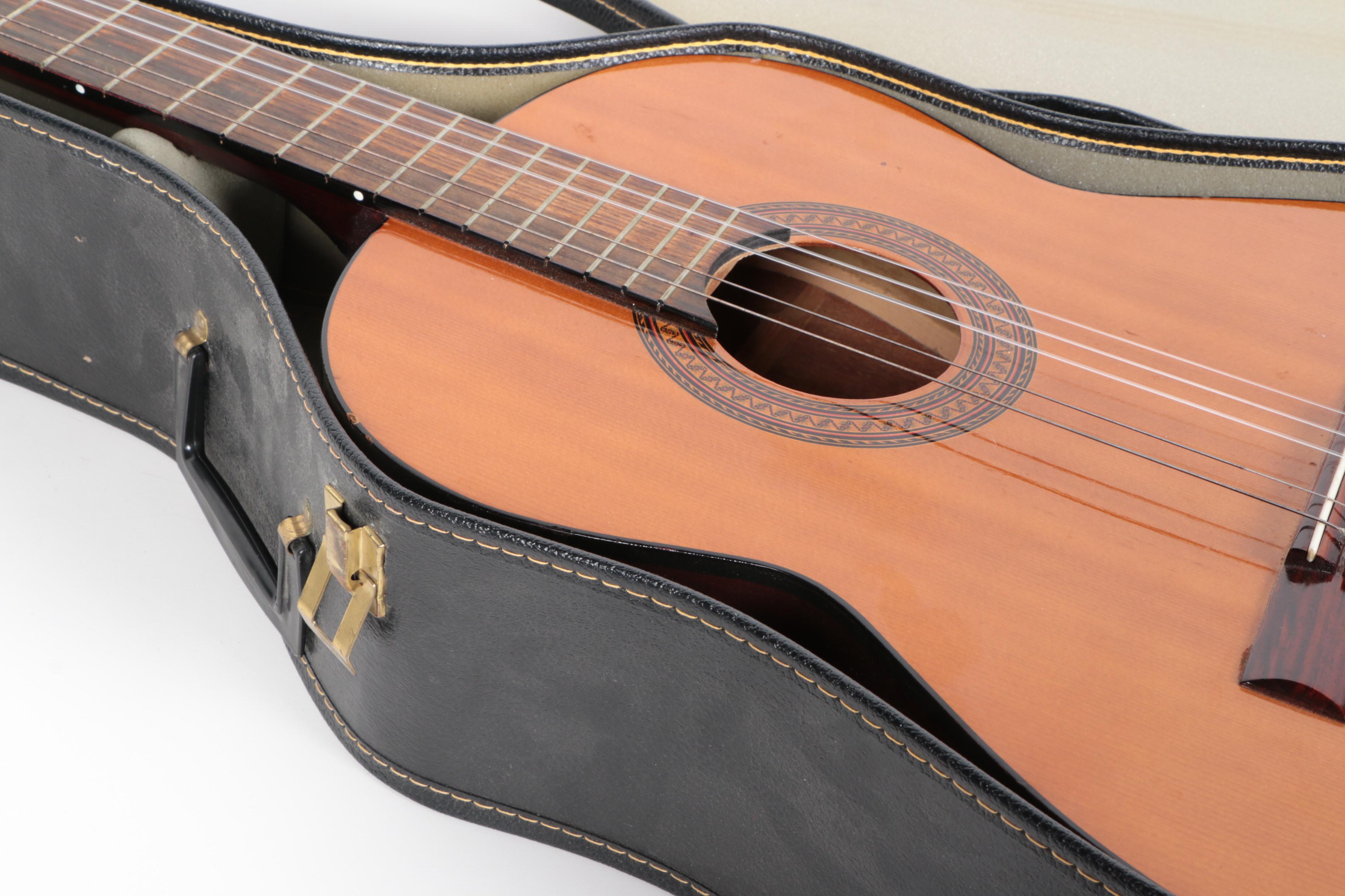 Granada 400 Classical Guitar