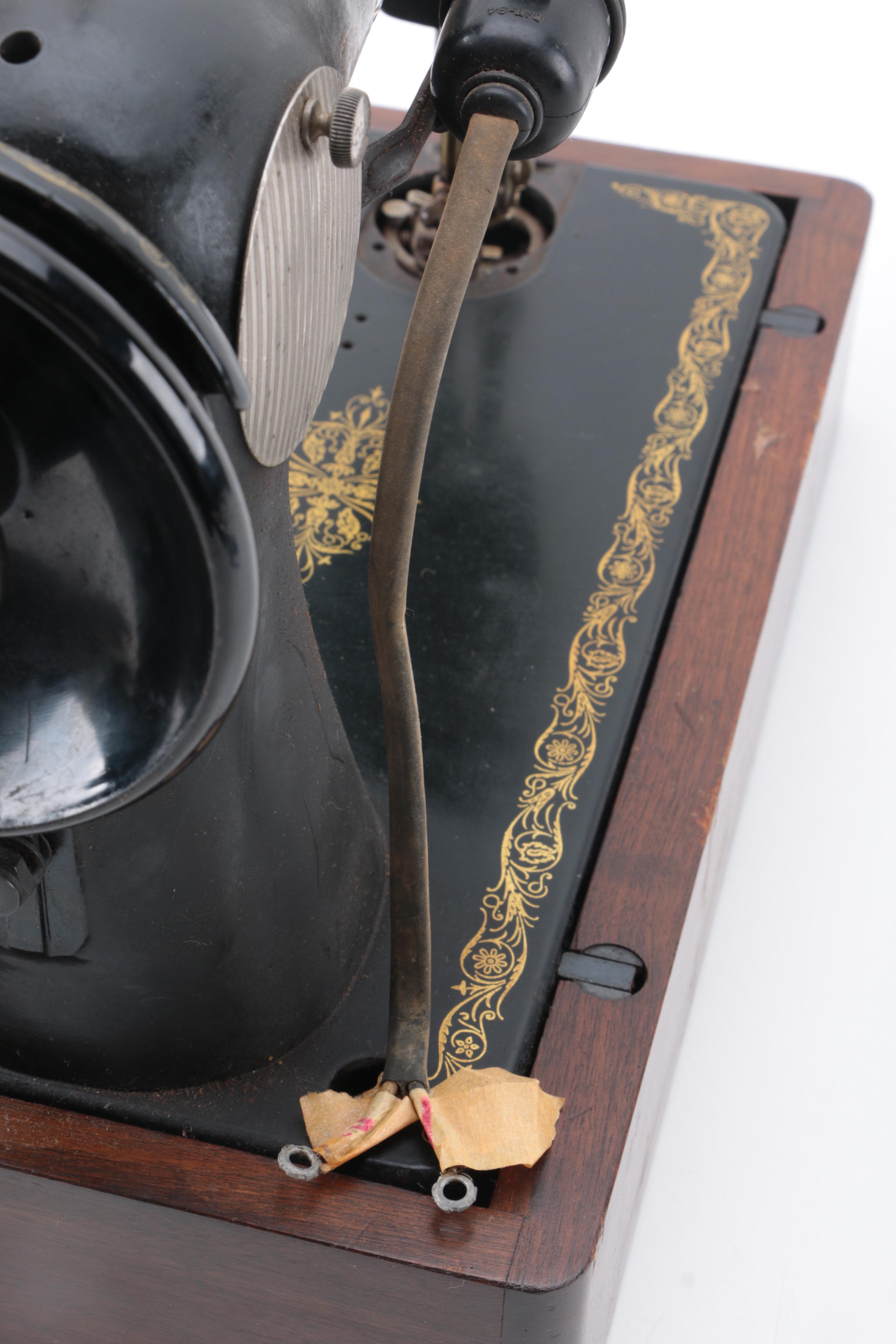 1950 AJ Series Singer Sewing Machine