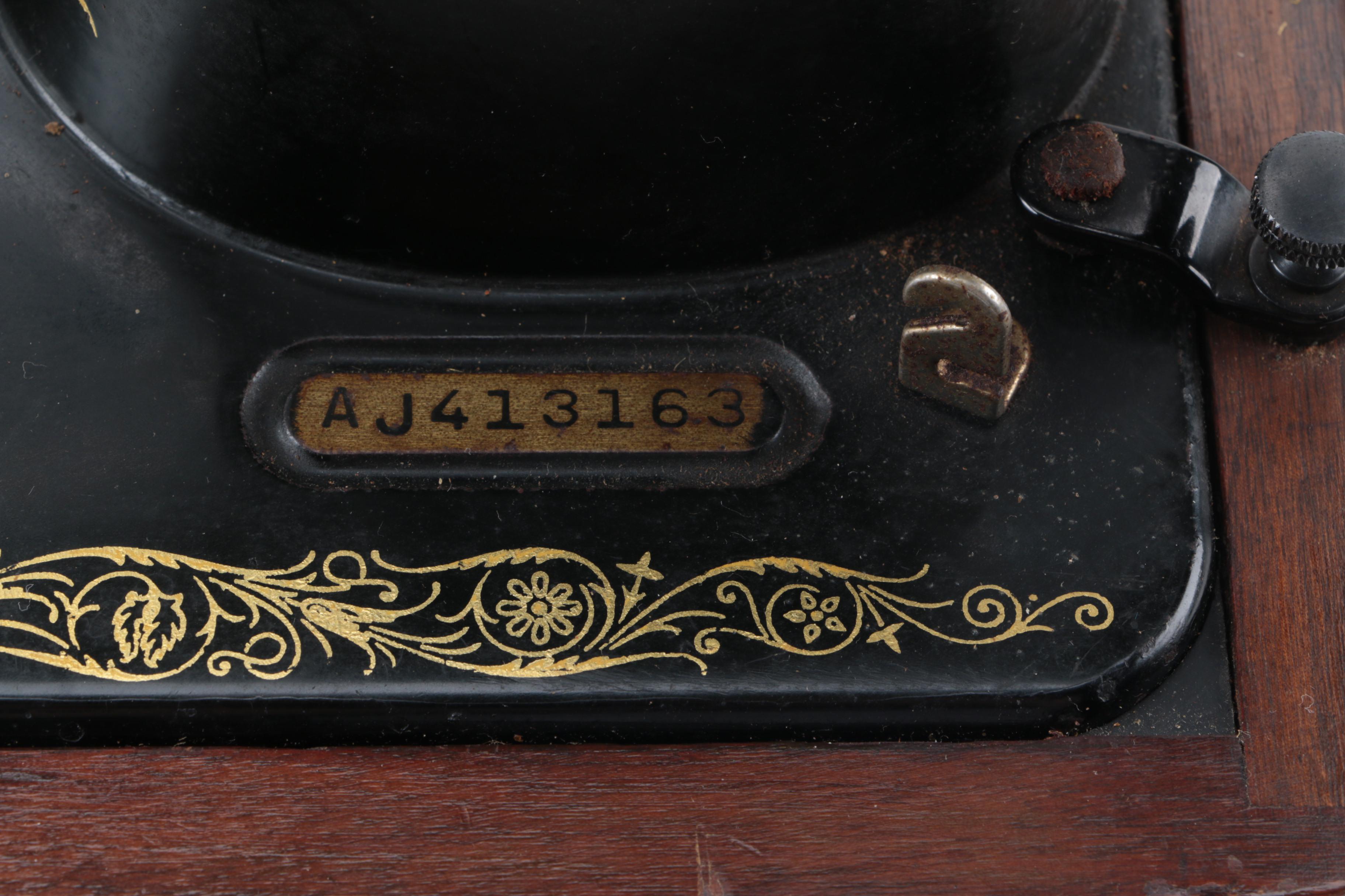 1950 AJ Series Singer Sewing Machine