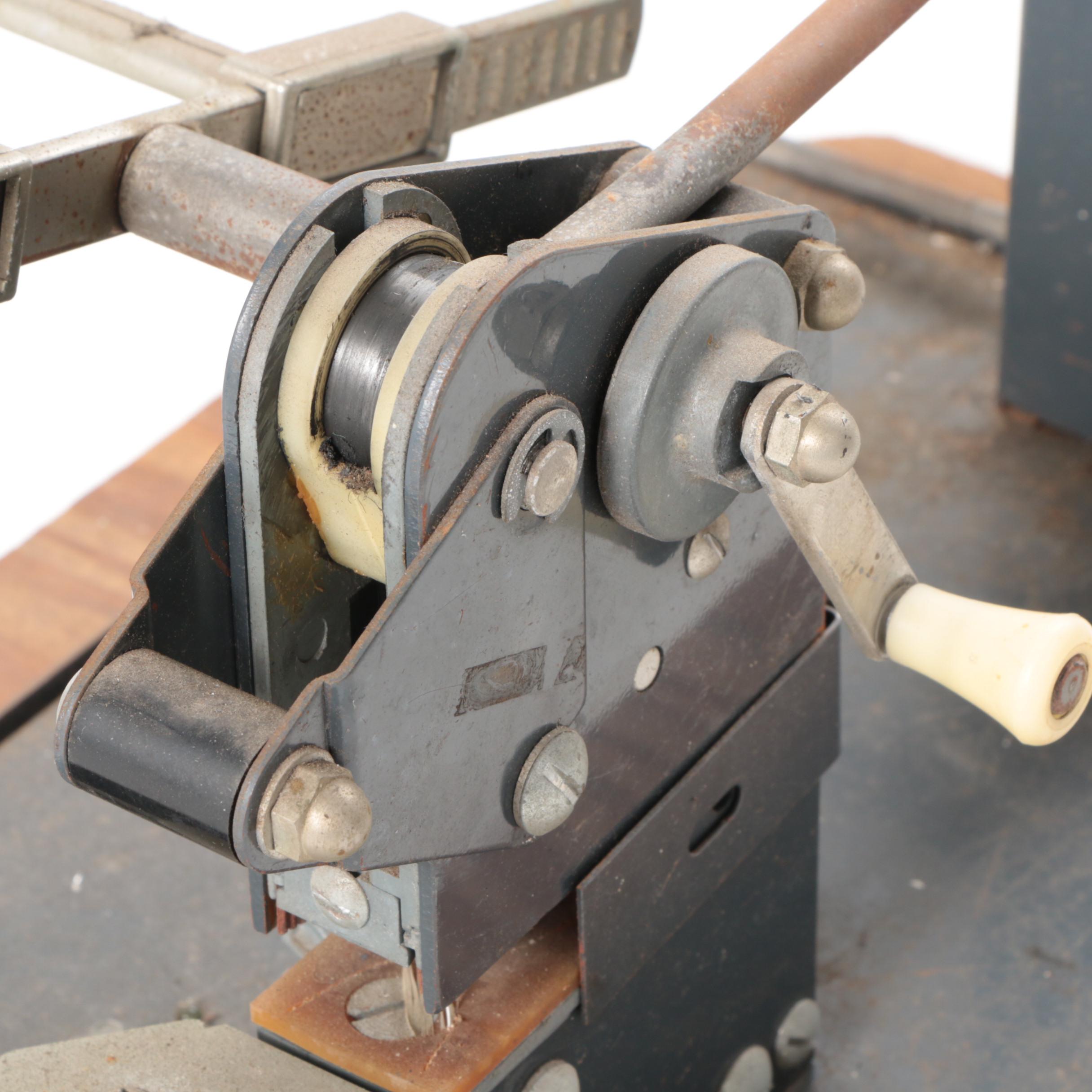 Vintage Sasheen S-12 Bow Maker