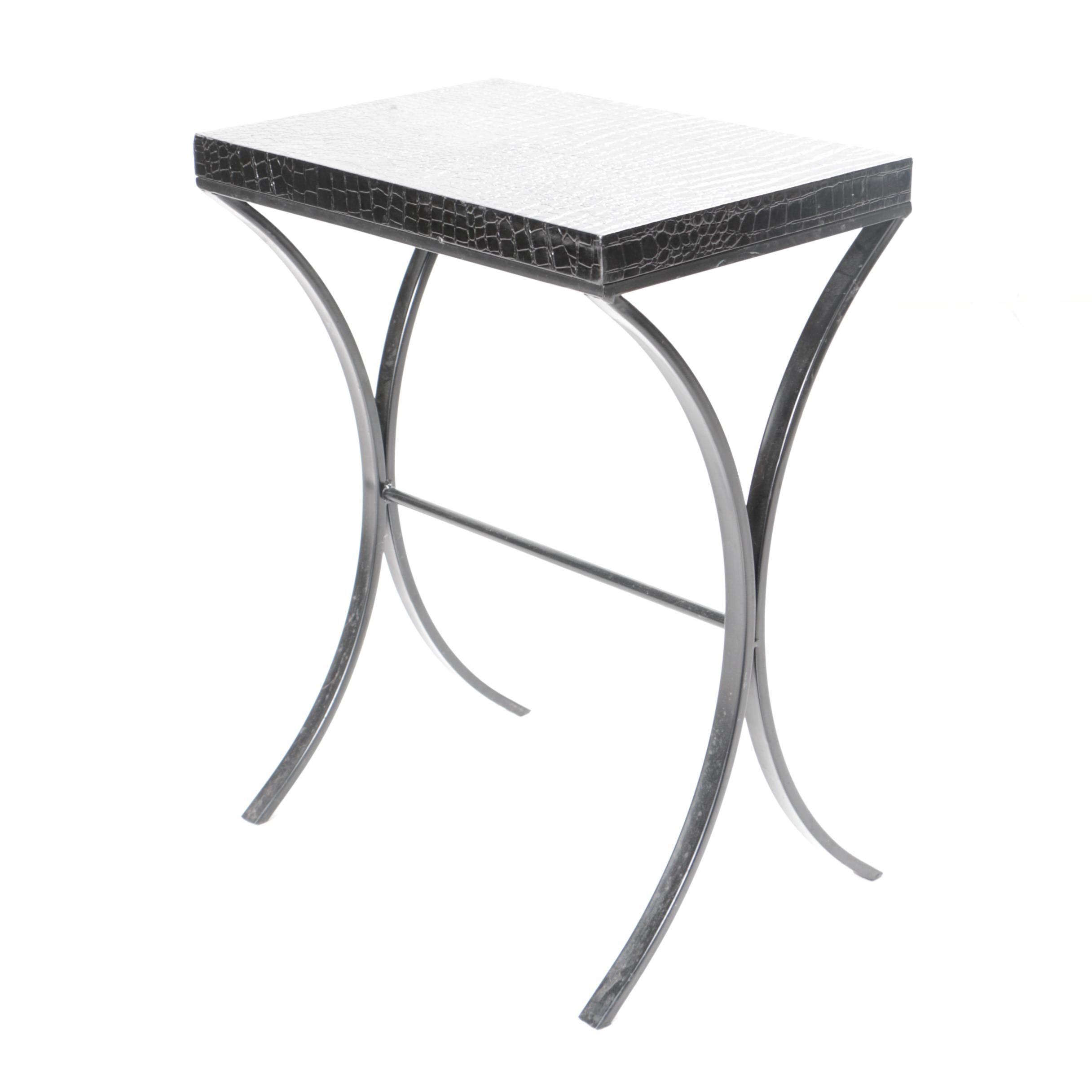 Set of Three Alligator Textured Nested Tables in Black and Red