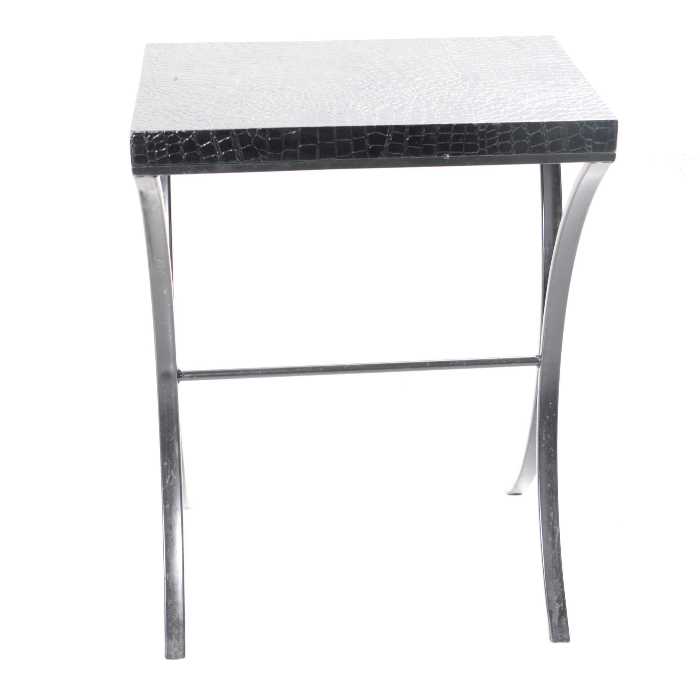 Set of Three Alligator Textured Nested Tables in Black and Red