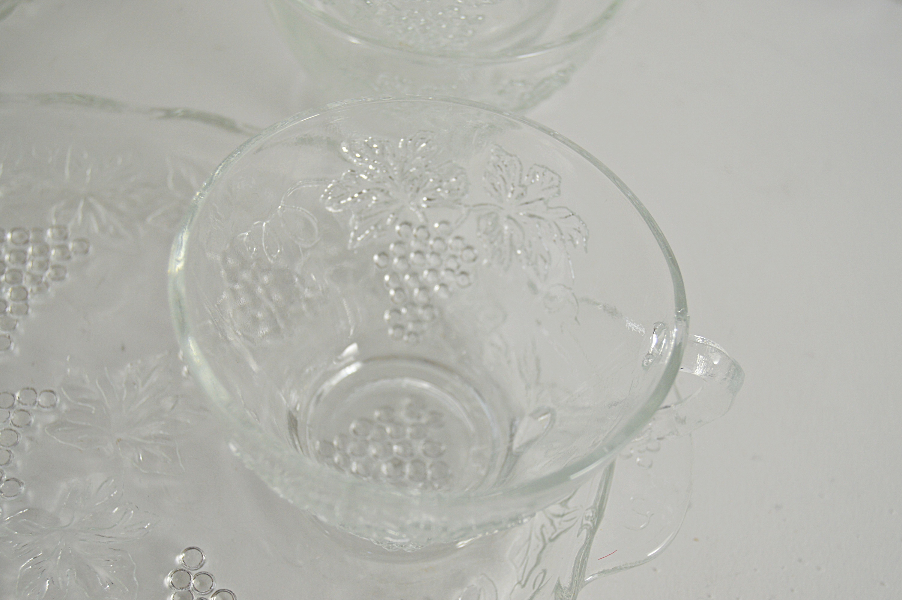 Vintage Pressed Glass Snack Set EBTH