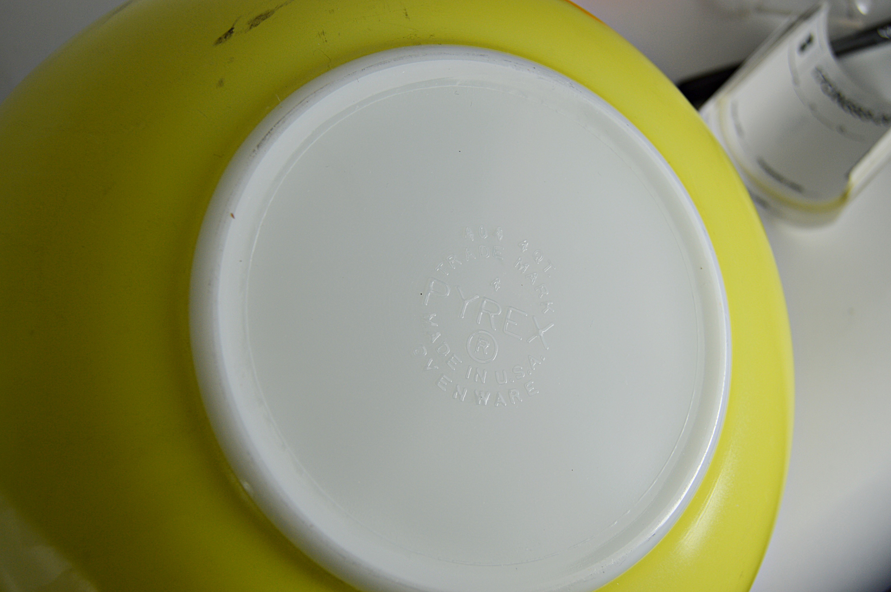 Vintage Pyrex Kitchenware