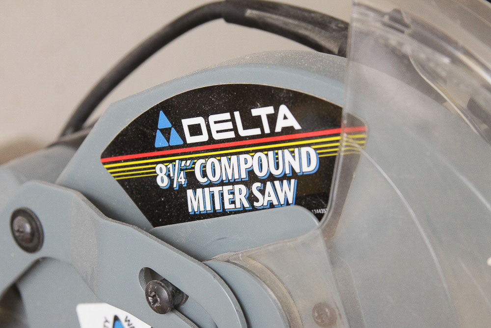 Delta 8 1/4" Compound Miter Saw Model No. 36-040