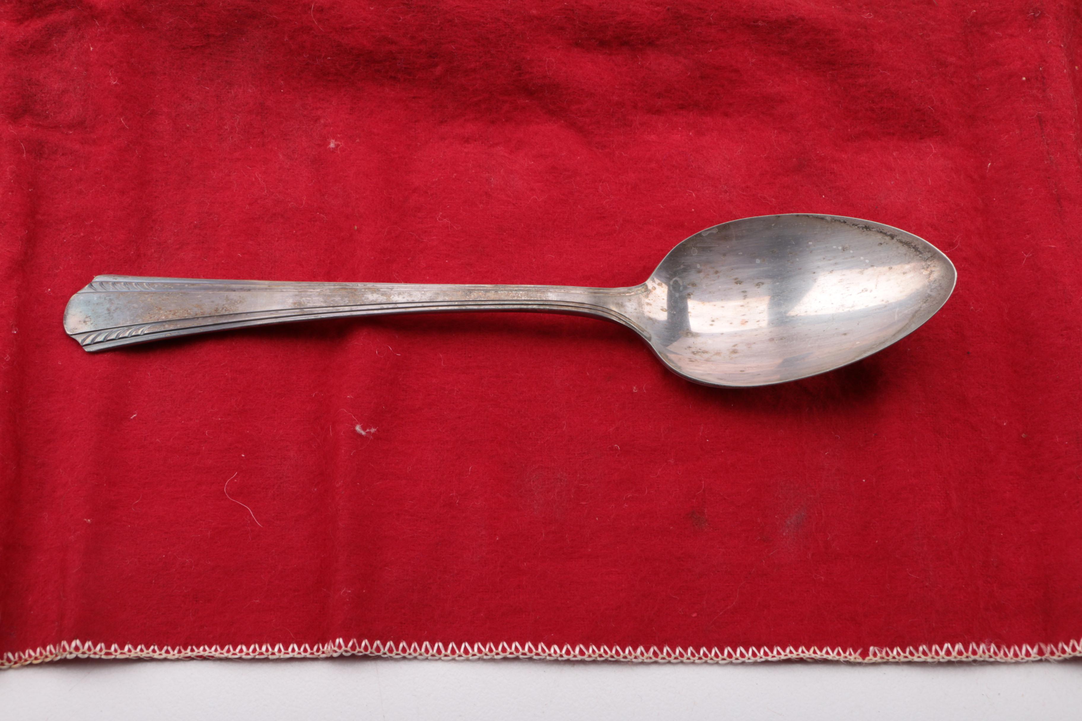 Carlton "Mansfield" Silver Plate Flatware Set