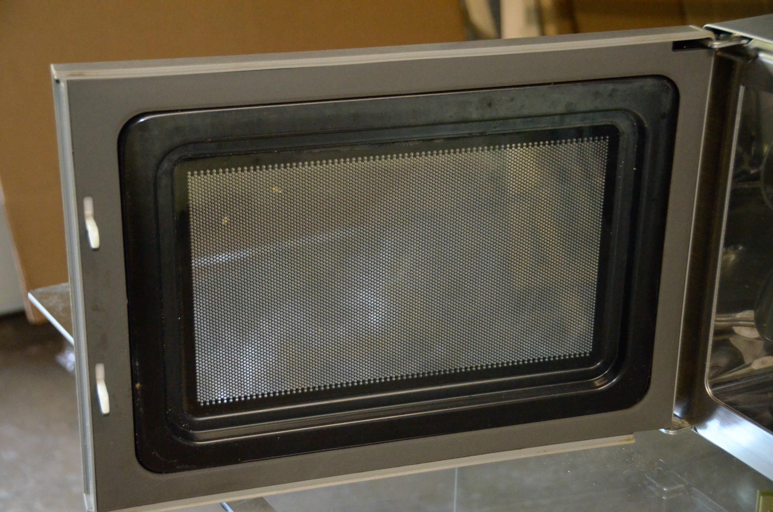 Magic Chef Microwave Oven