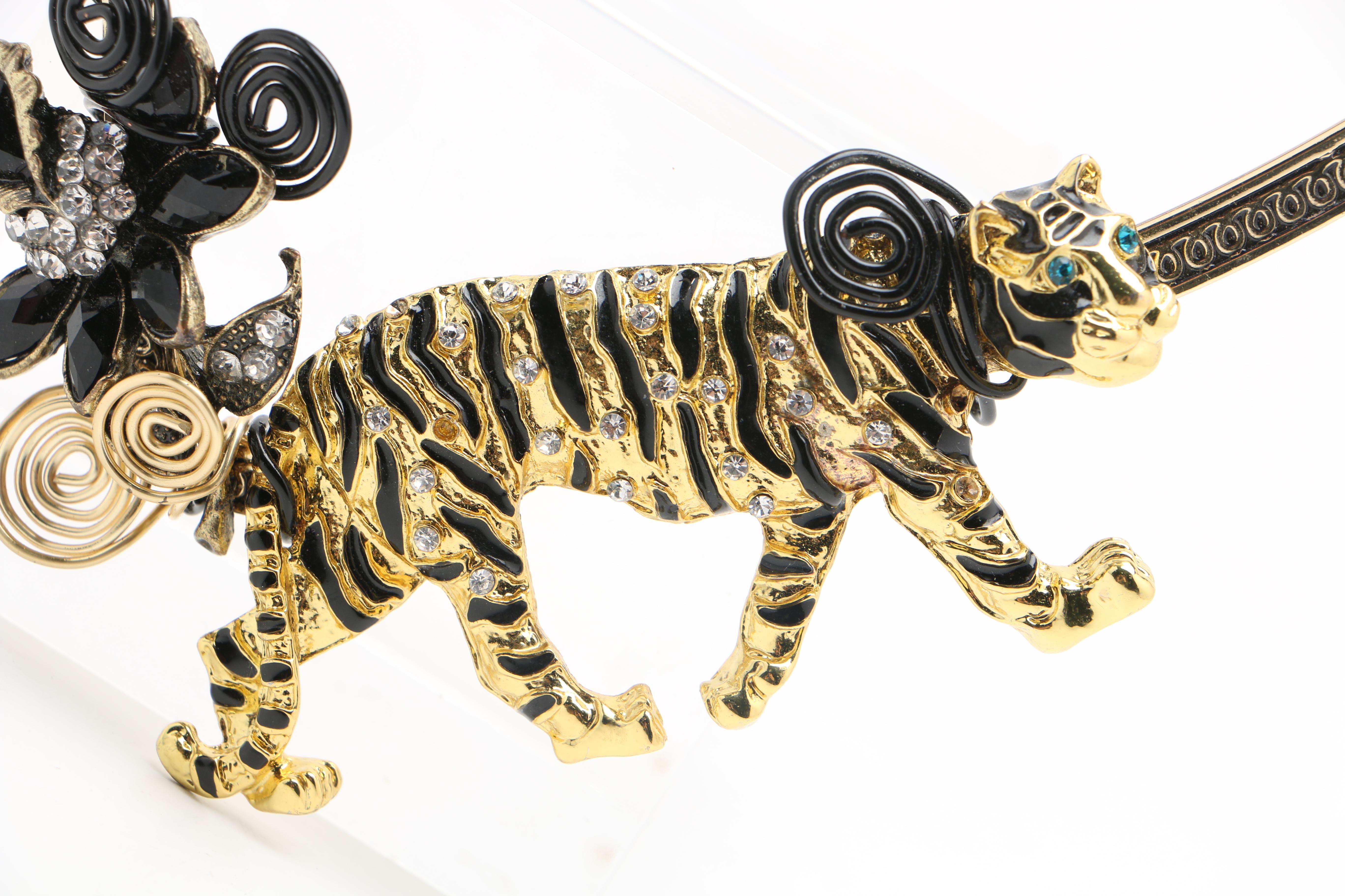 "Alilang" Rhinestone Choker with Bengal Tiger