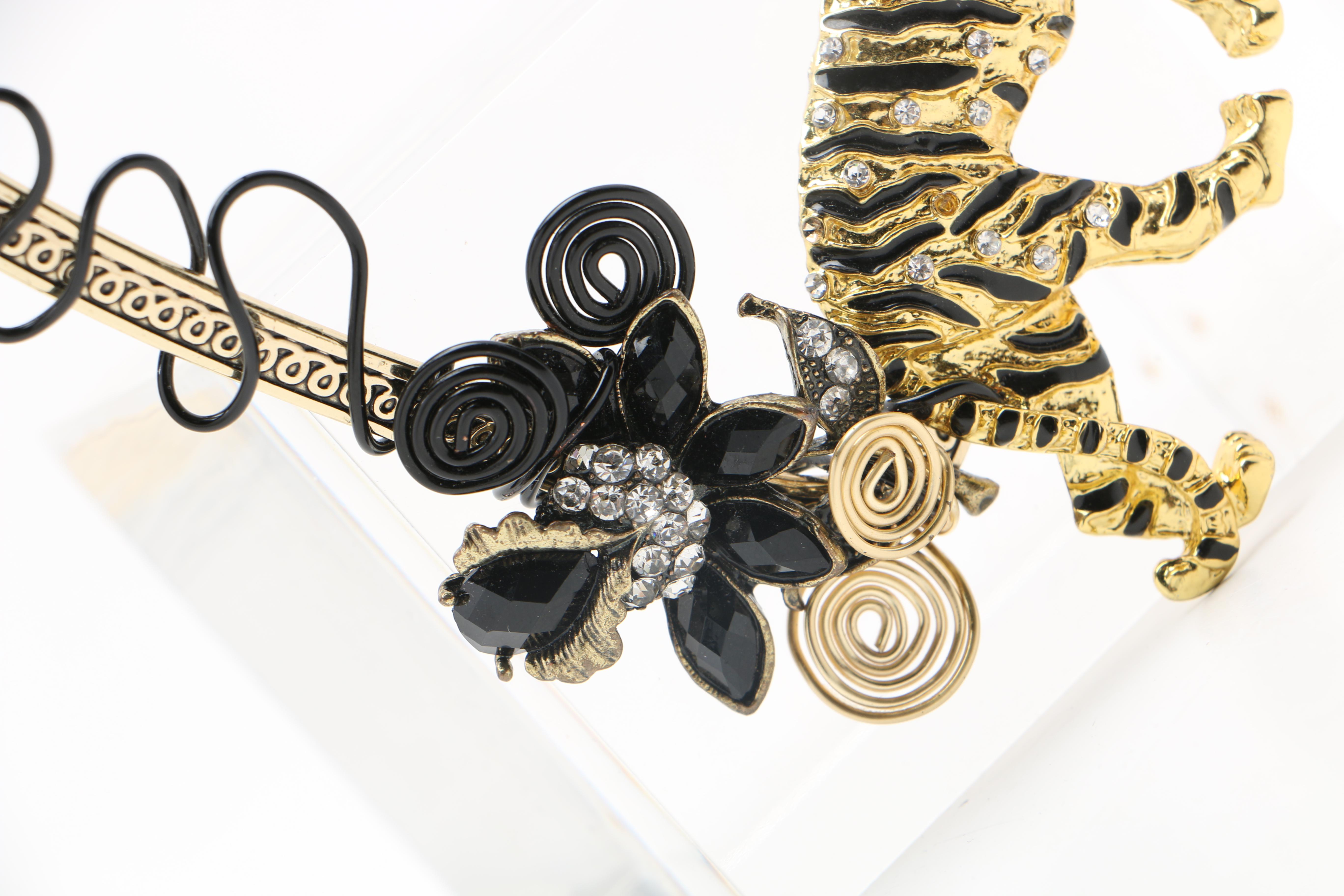 "Alilang" Rhinestone Choker with Bengal Tiger