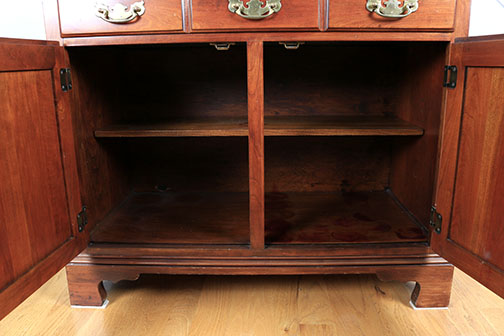 Statton Trutype Americana China Cabinet