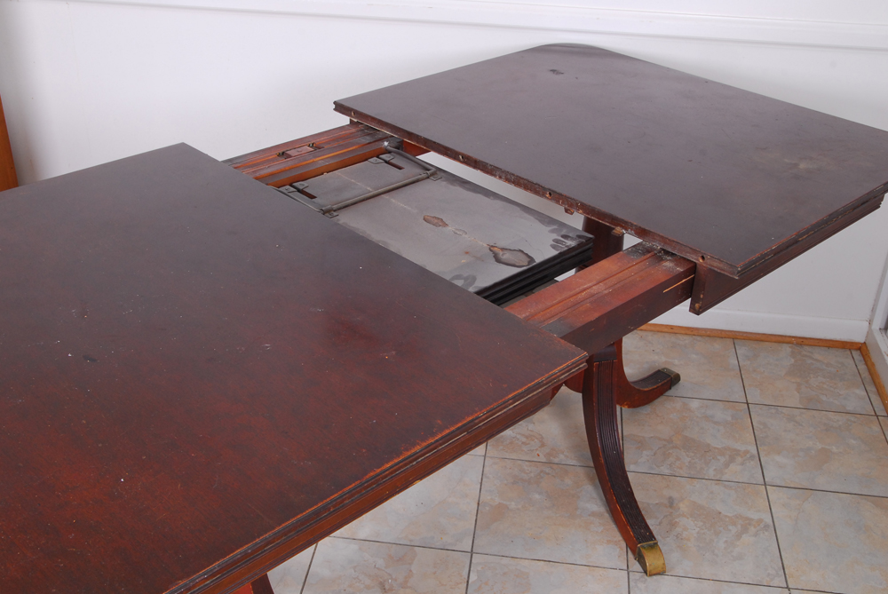 Vintage Federal Style Dining Table