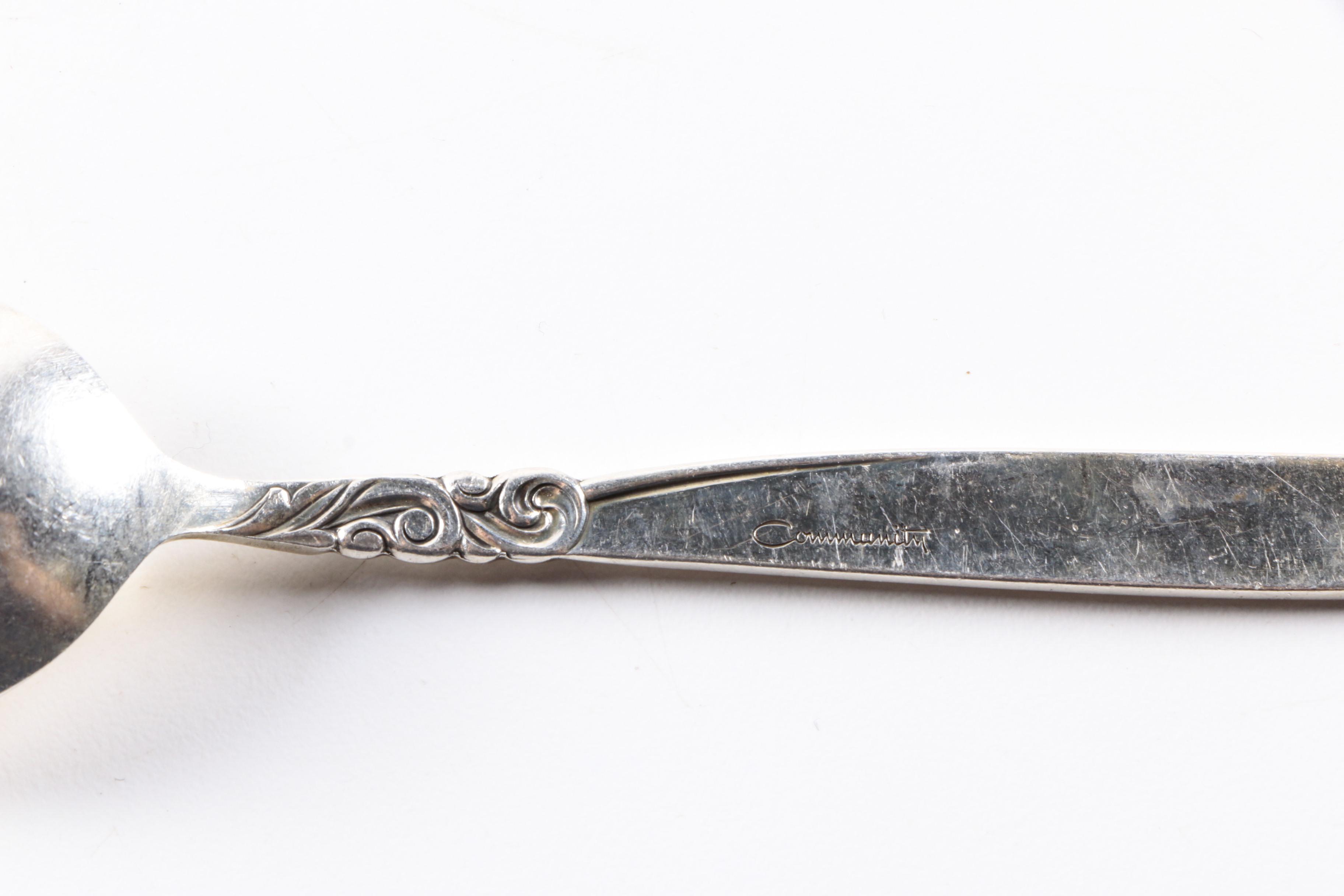 Oneida Community "South Seas" Silver Plate Flatware Set