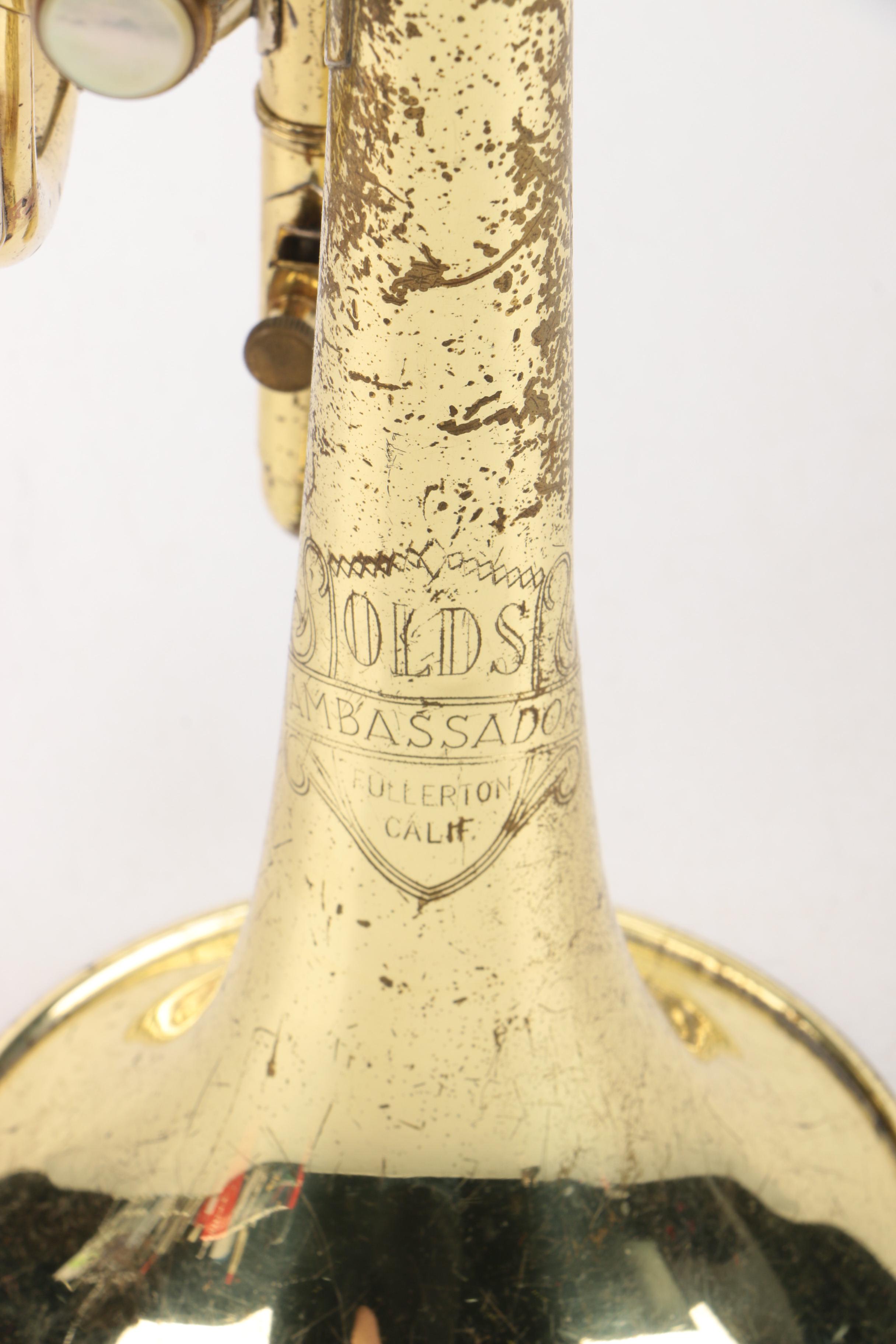 Vintage Olds Ambassador Coronet, Case and Mute