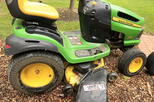 John Deere 190C Riding Mower