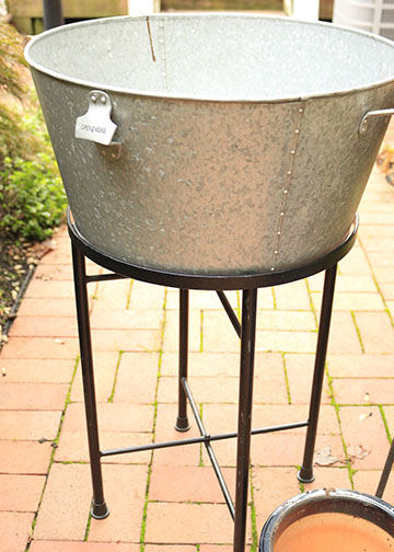 Outdoor Planters and Garden Hooks