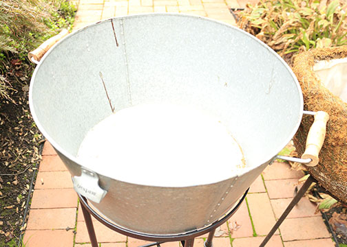 Outdoor Planters and Garden Hooks