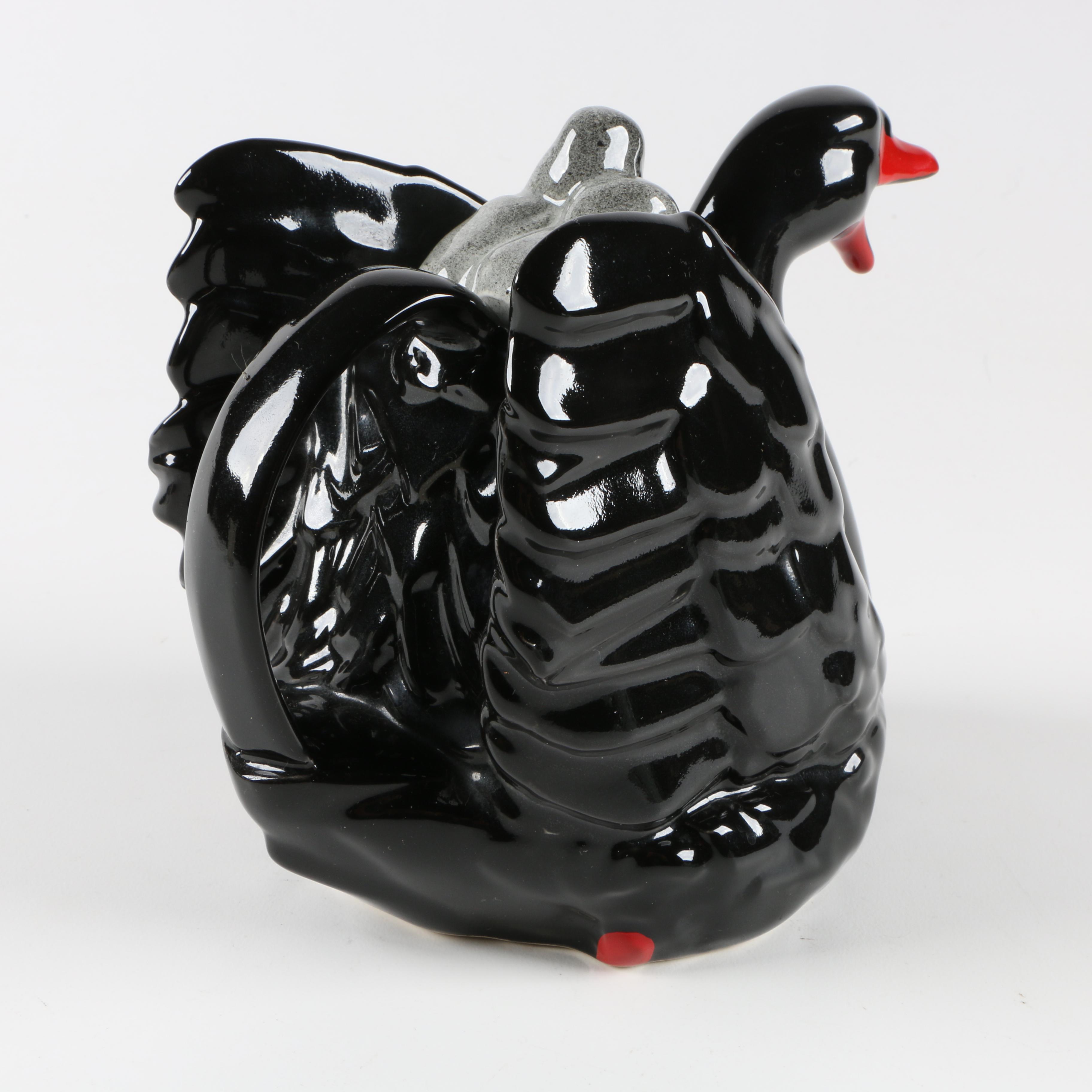 Assortment of Animal Themed Kitchen Decor