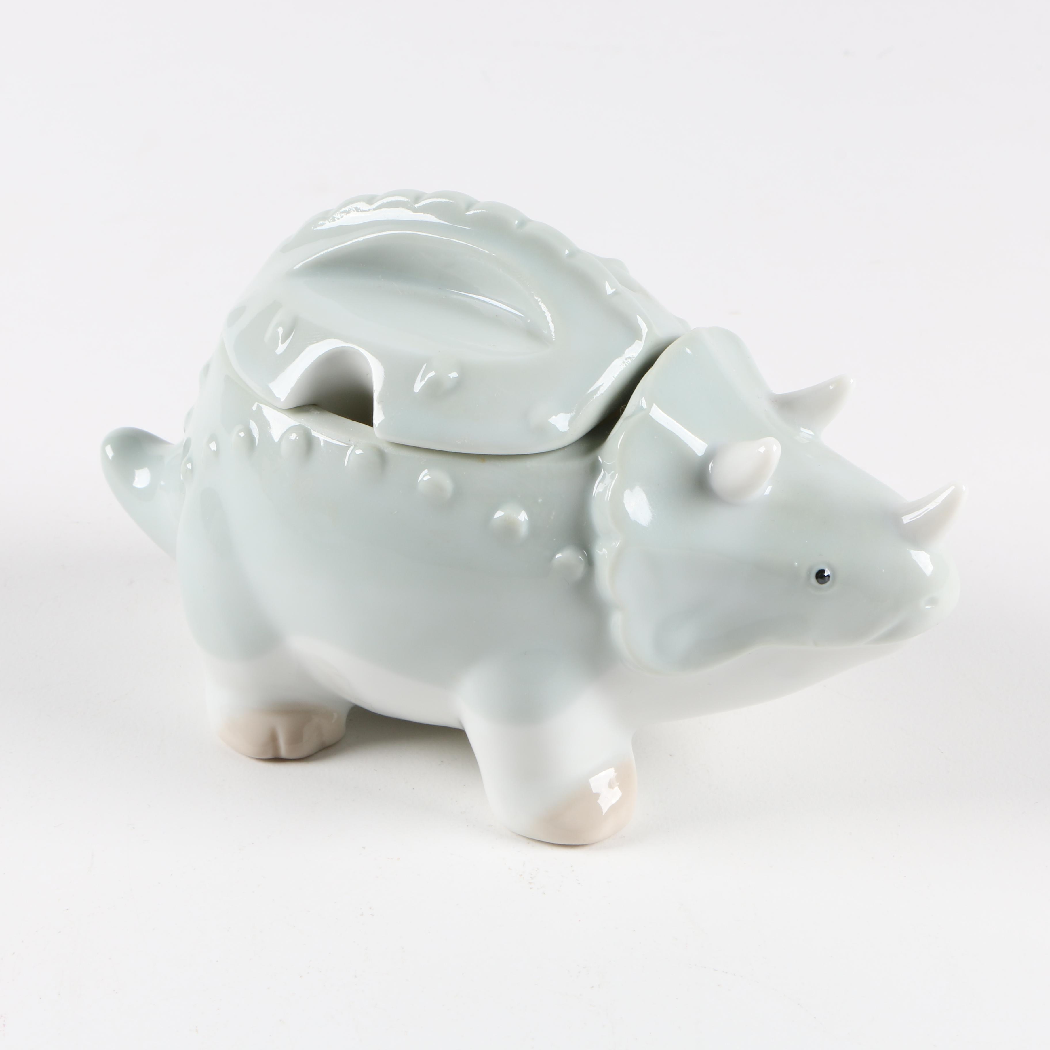 Assortment of Animal Themed Kitchen Decor