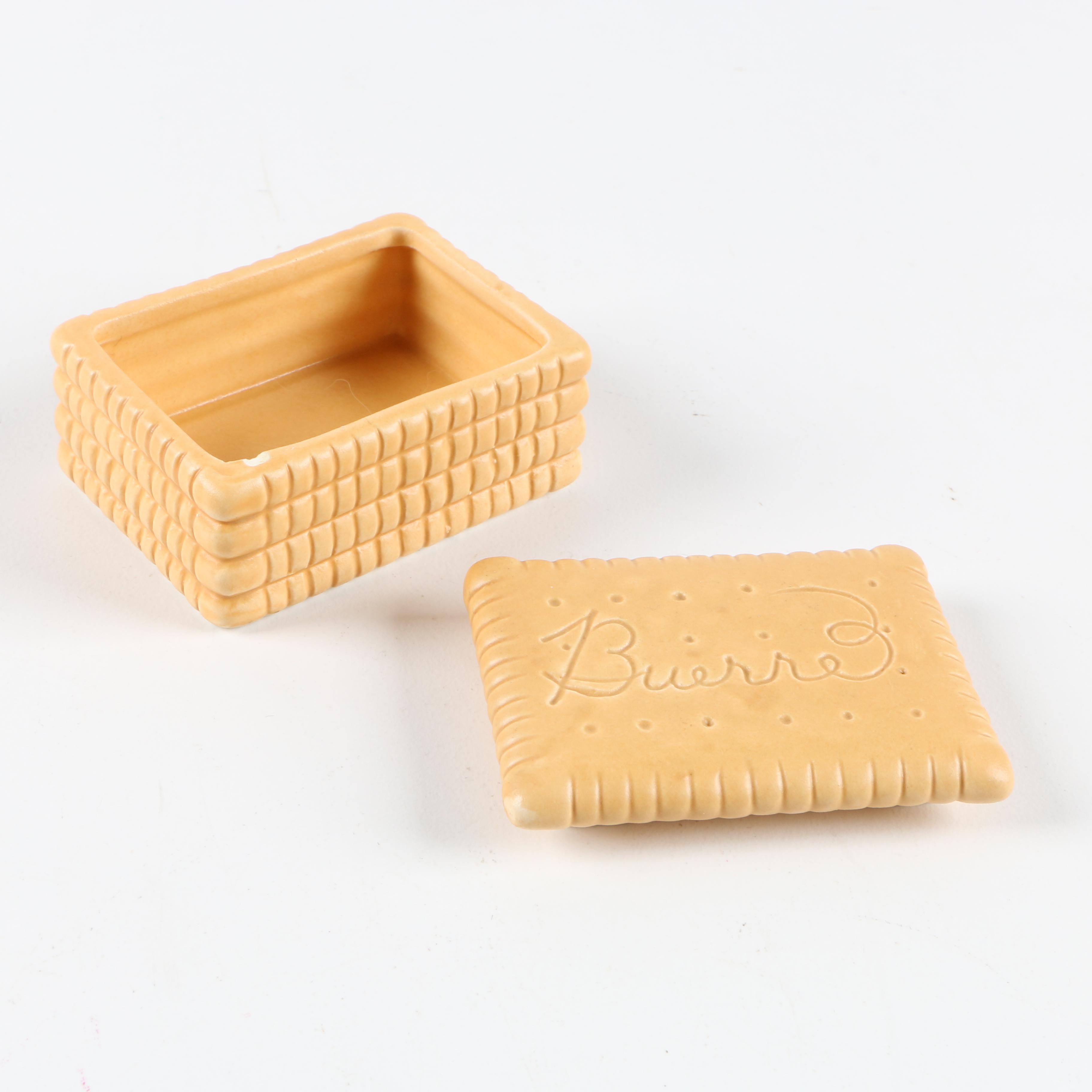 Assortment of Animal Themed Kitchen Decor