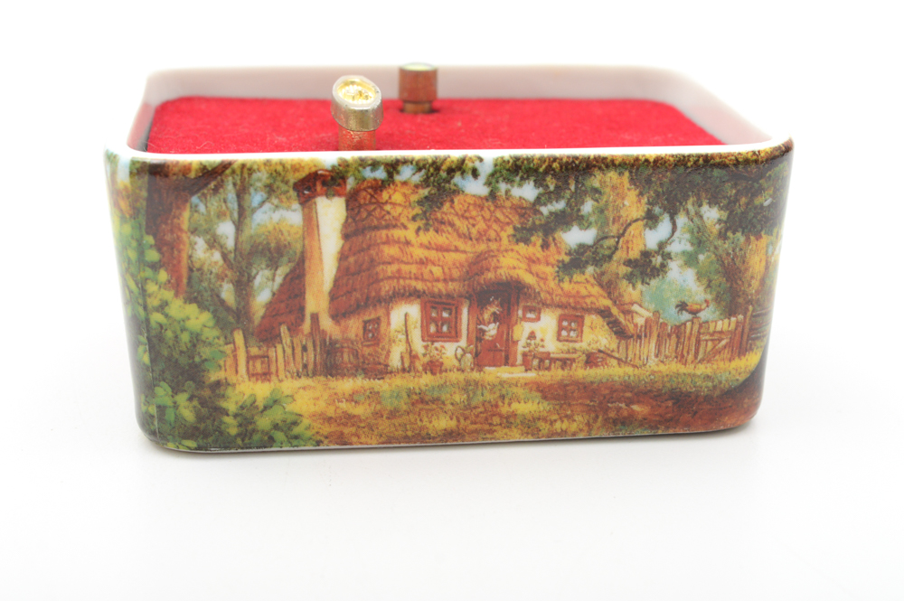 1993 Ardleigh Elliot "Little Red Riding Hood" Music Box