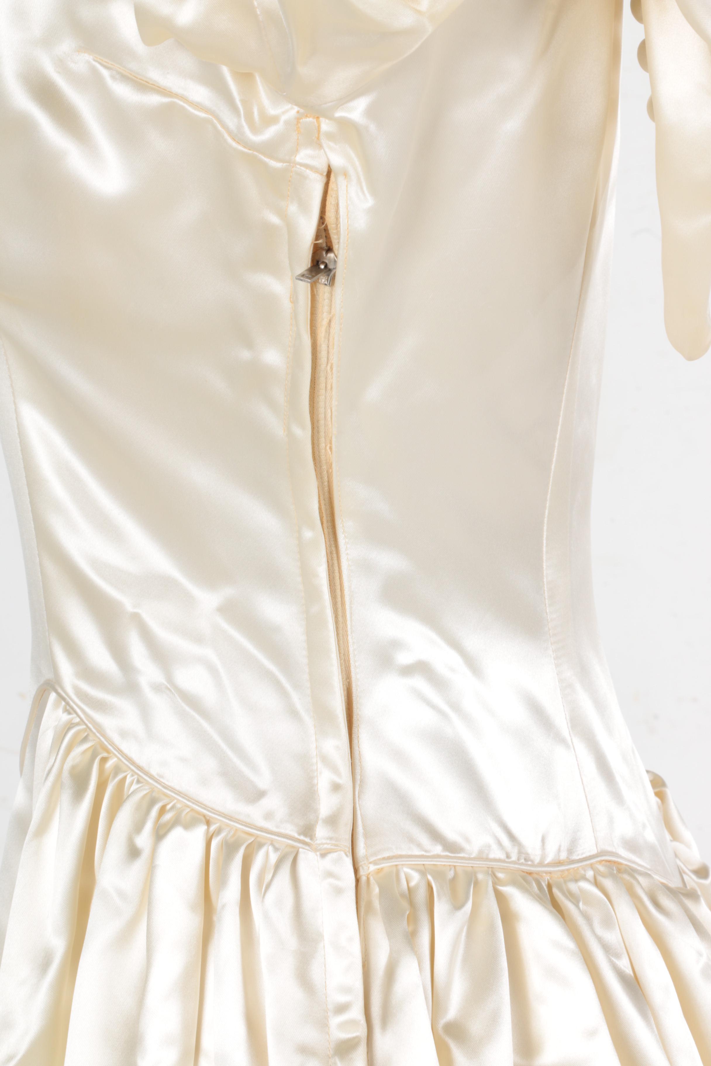 Vintage Wedding Gown with Accessories