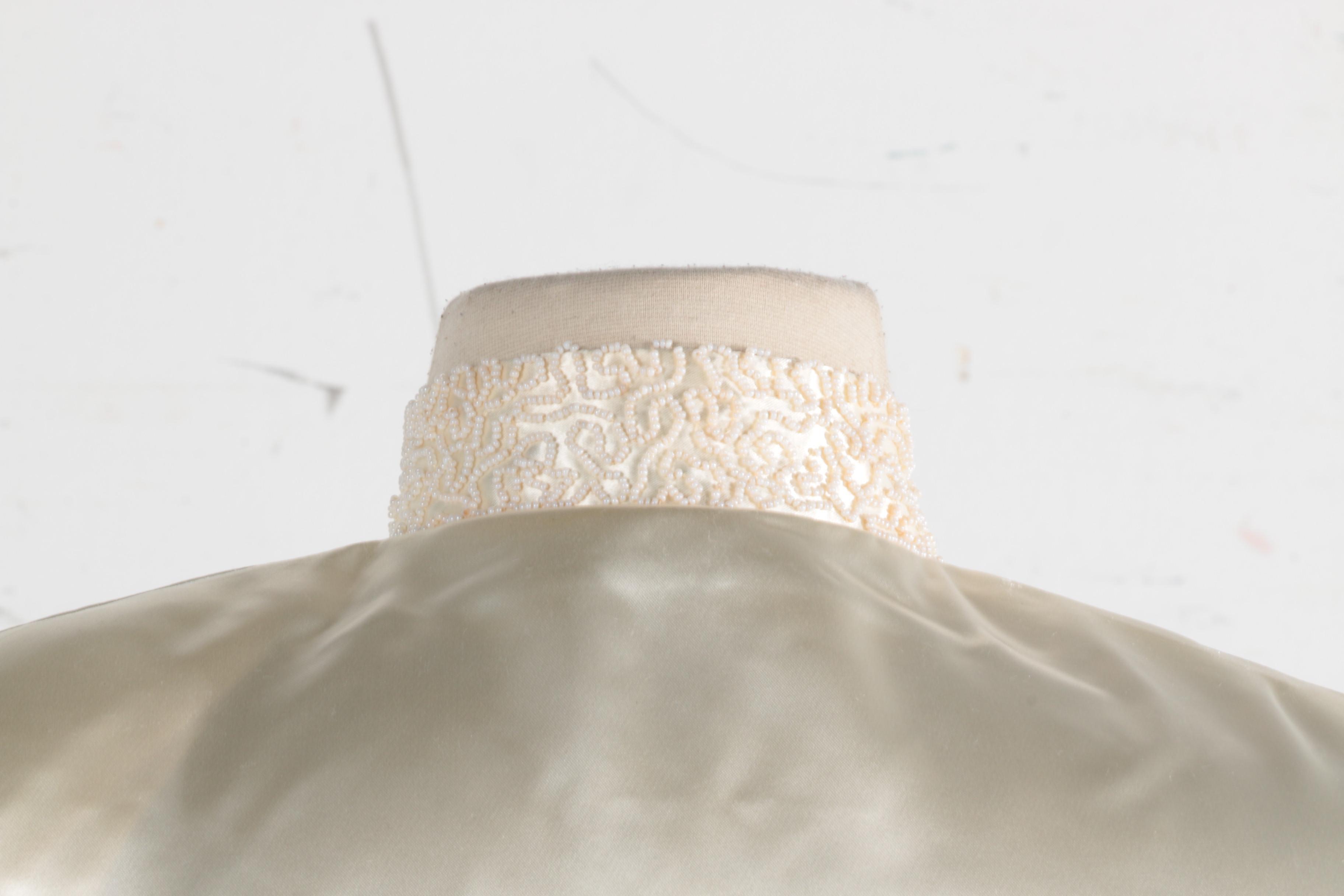 Vintage Wedding Gown with Accessories