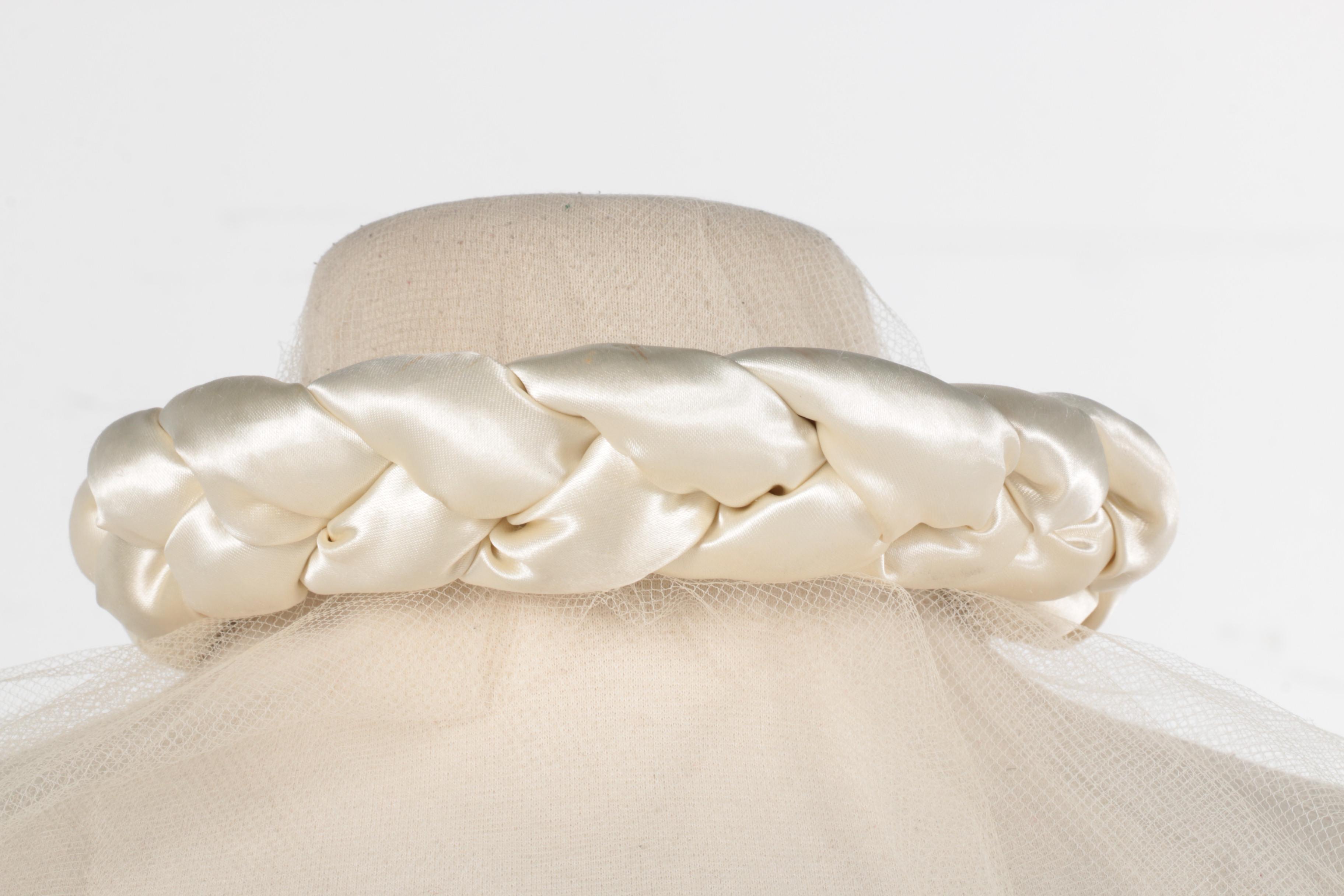 Vintage Wedding Gown with Accessories