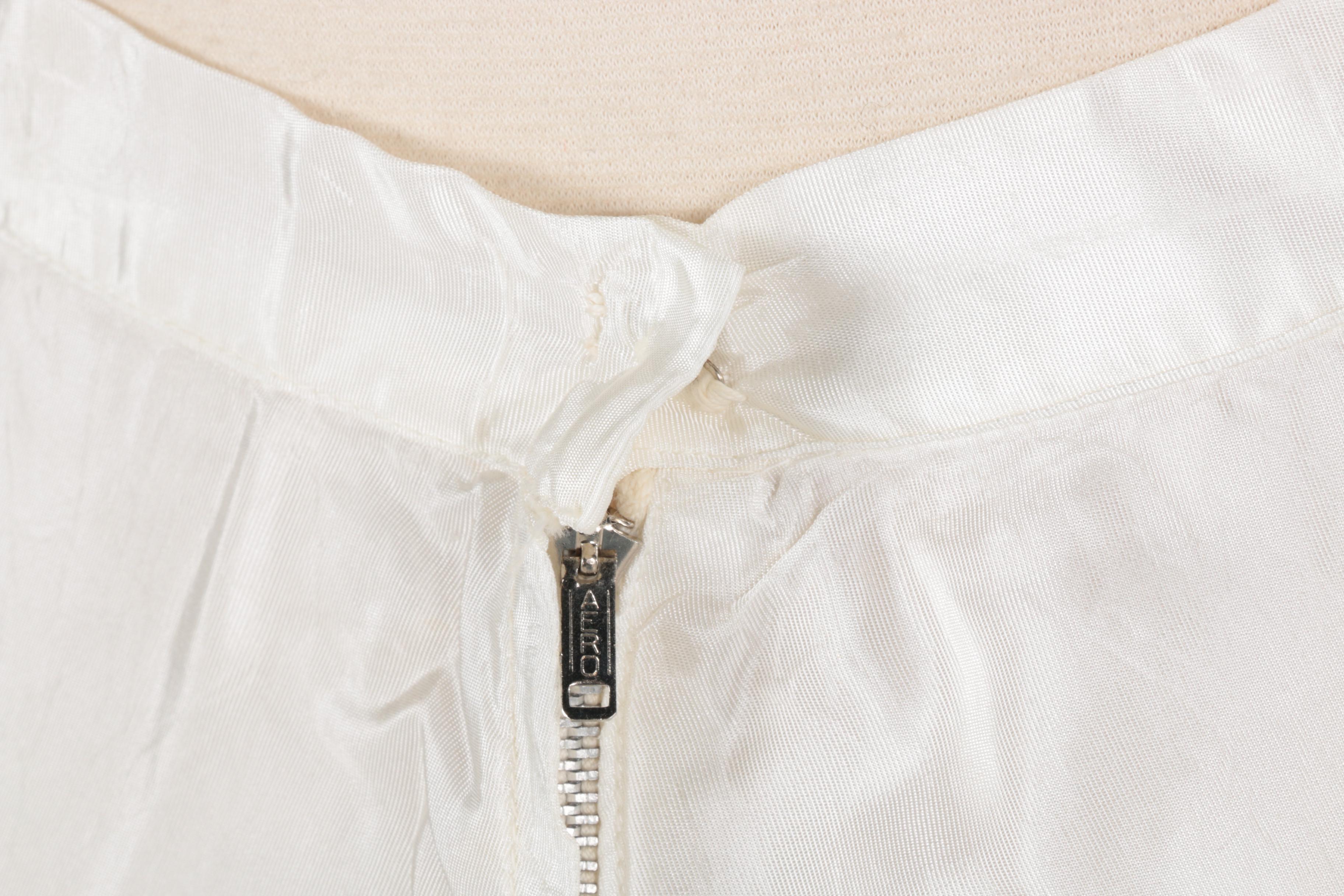 Vintage Wedding Gown with Accessories