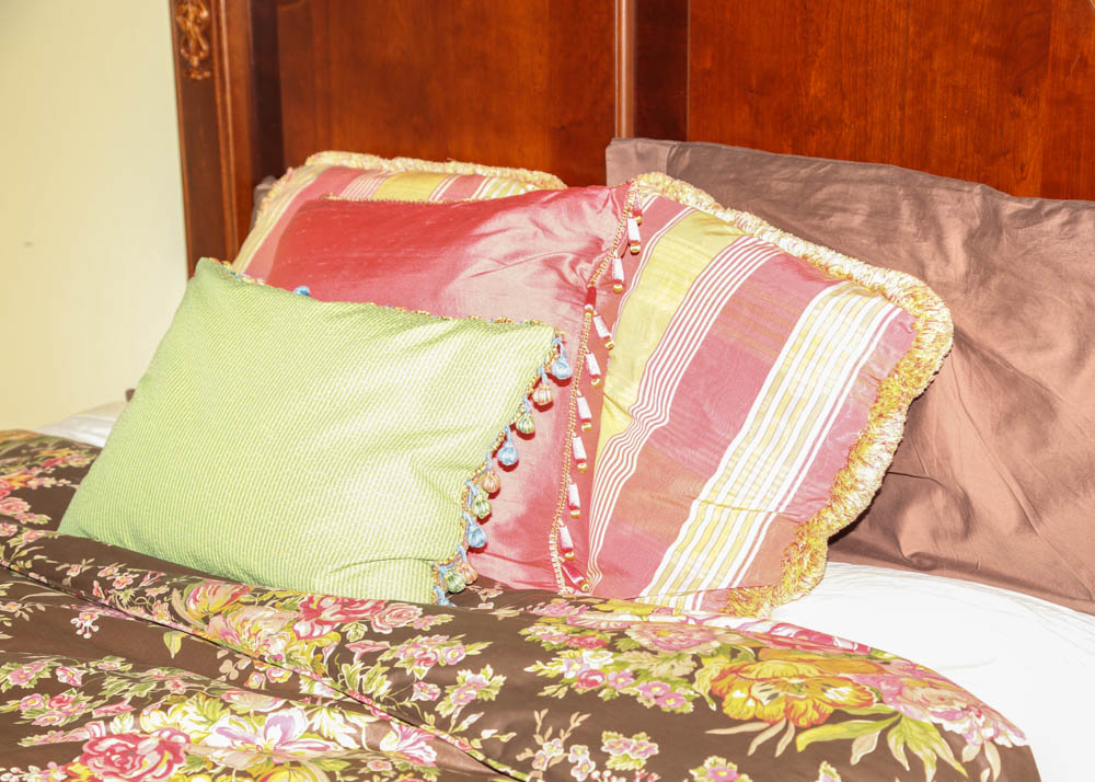 Victorian Style Queen Sized Bed