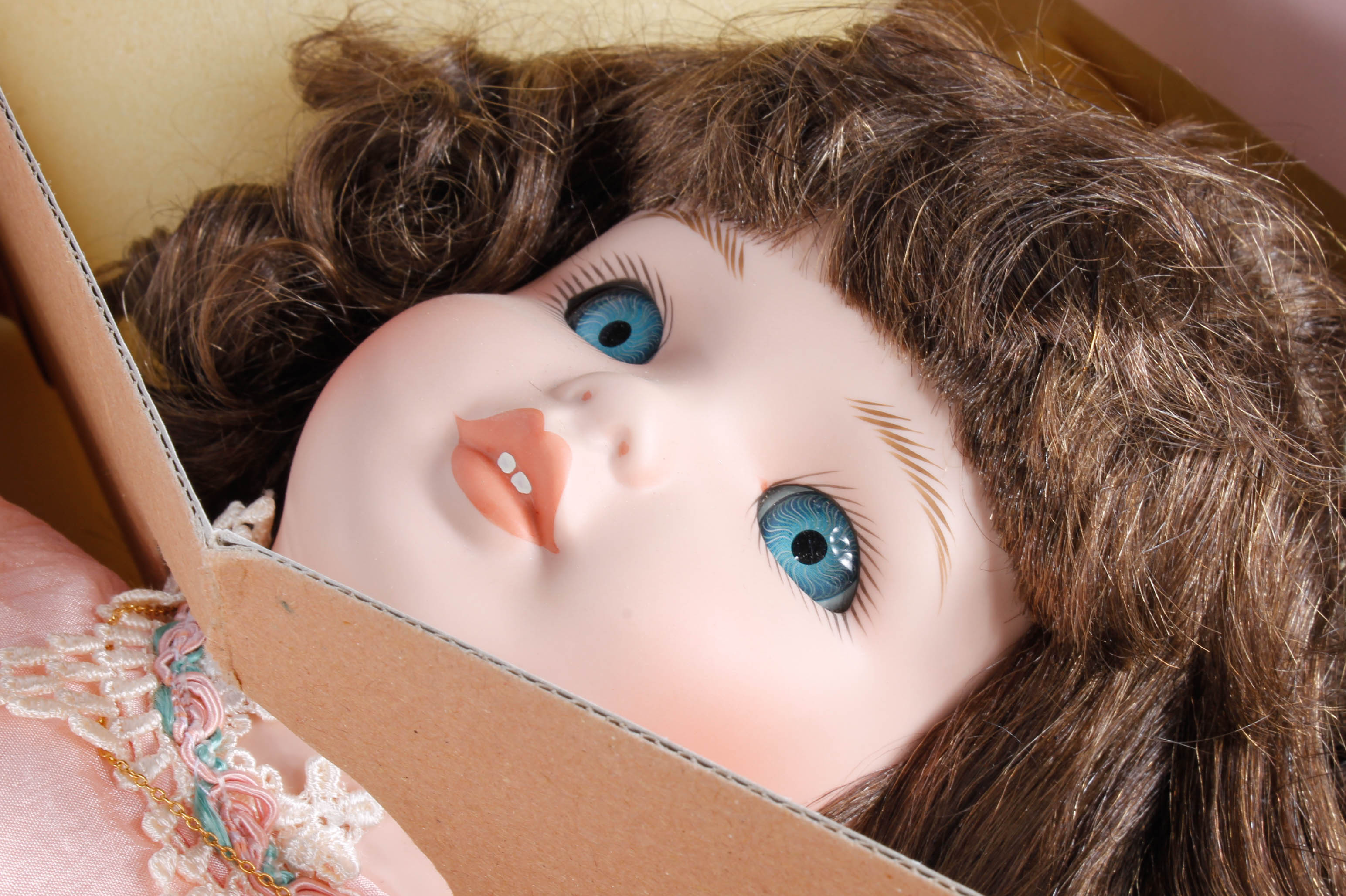 Belles Bébés Porcelain Doll