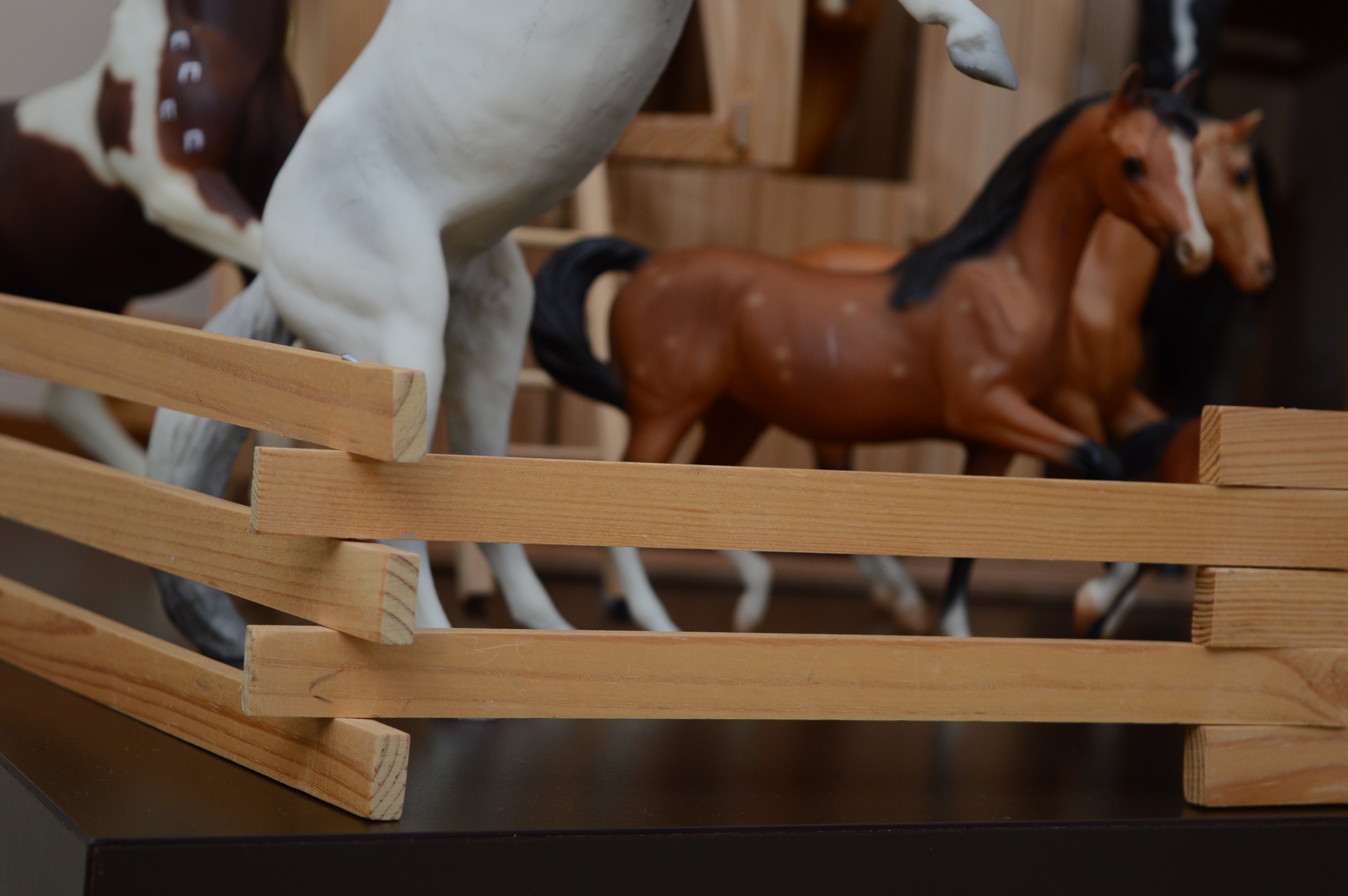 Breyer Wood Barn and Horses