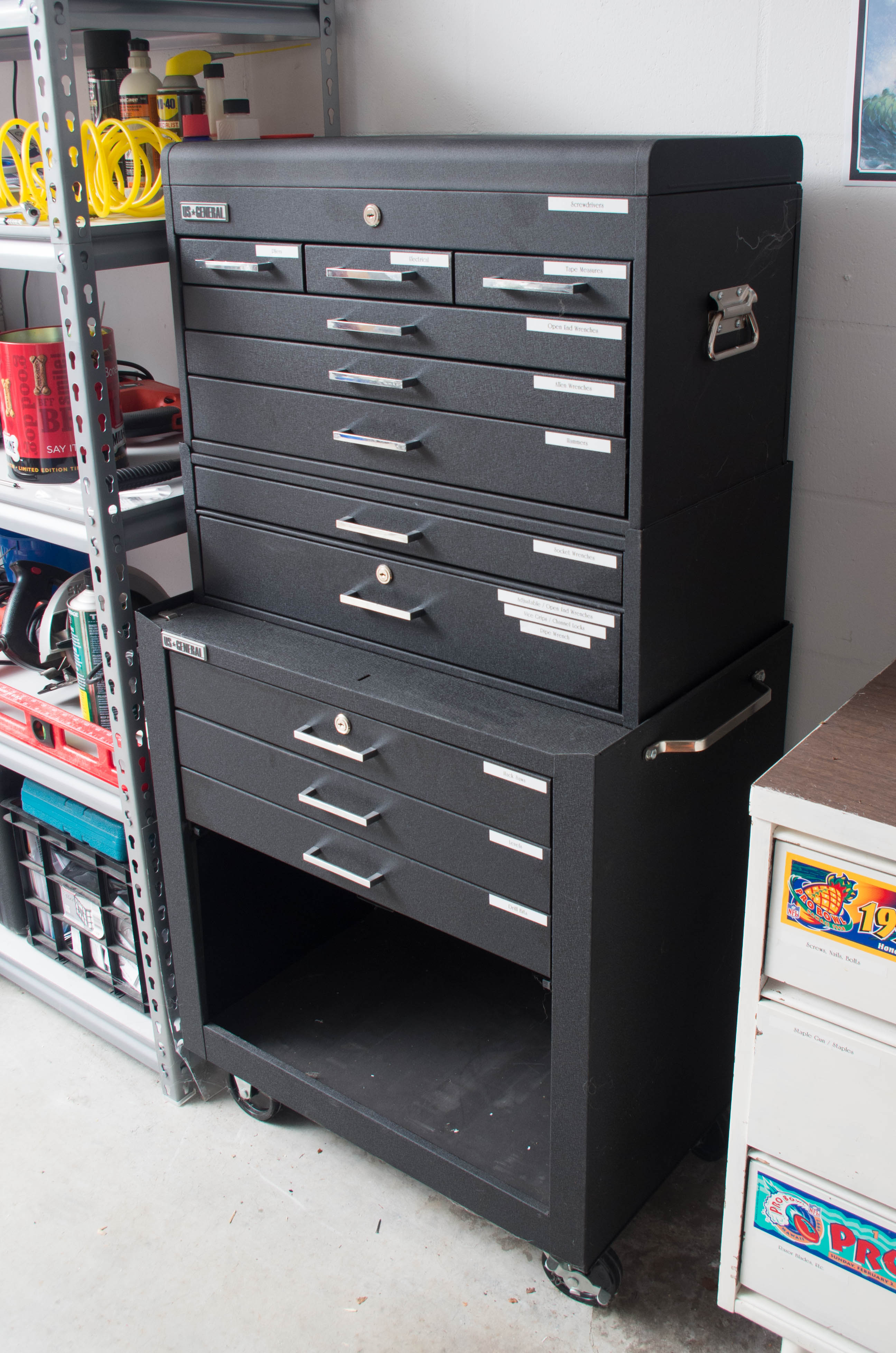 US General Tool Chest with Tools