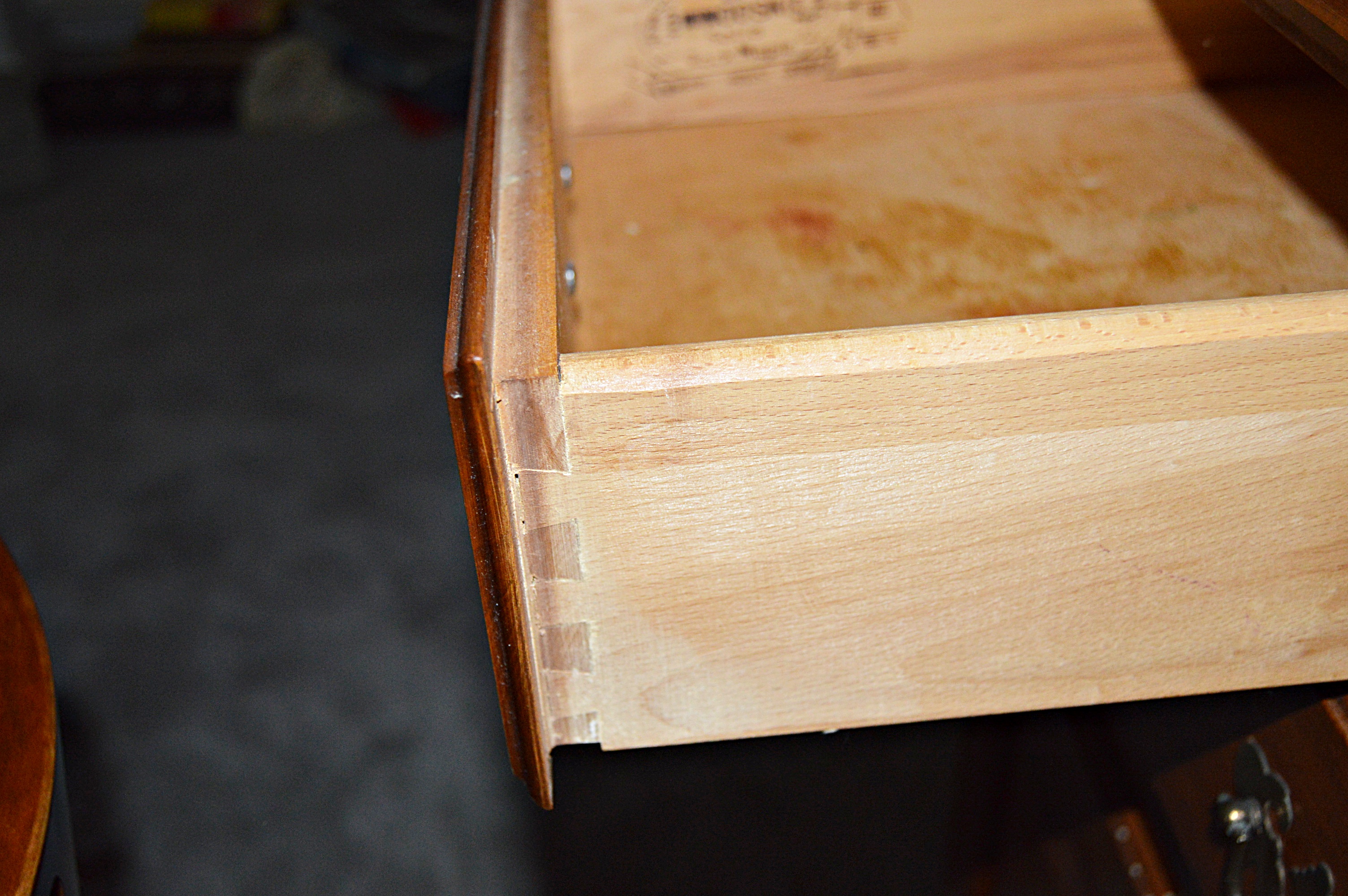 Vermont of Winooski Rock Maple Dining Suite