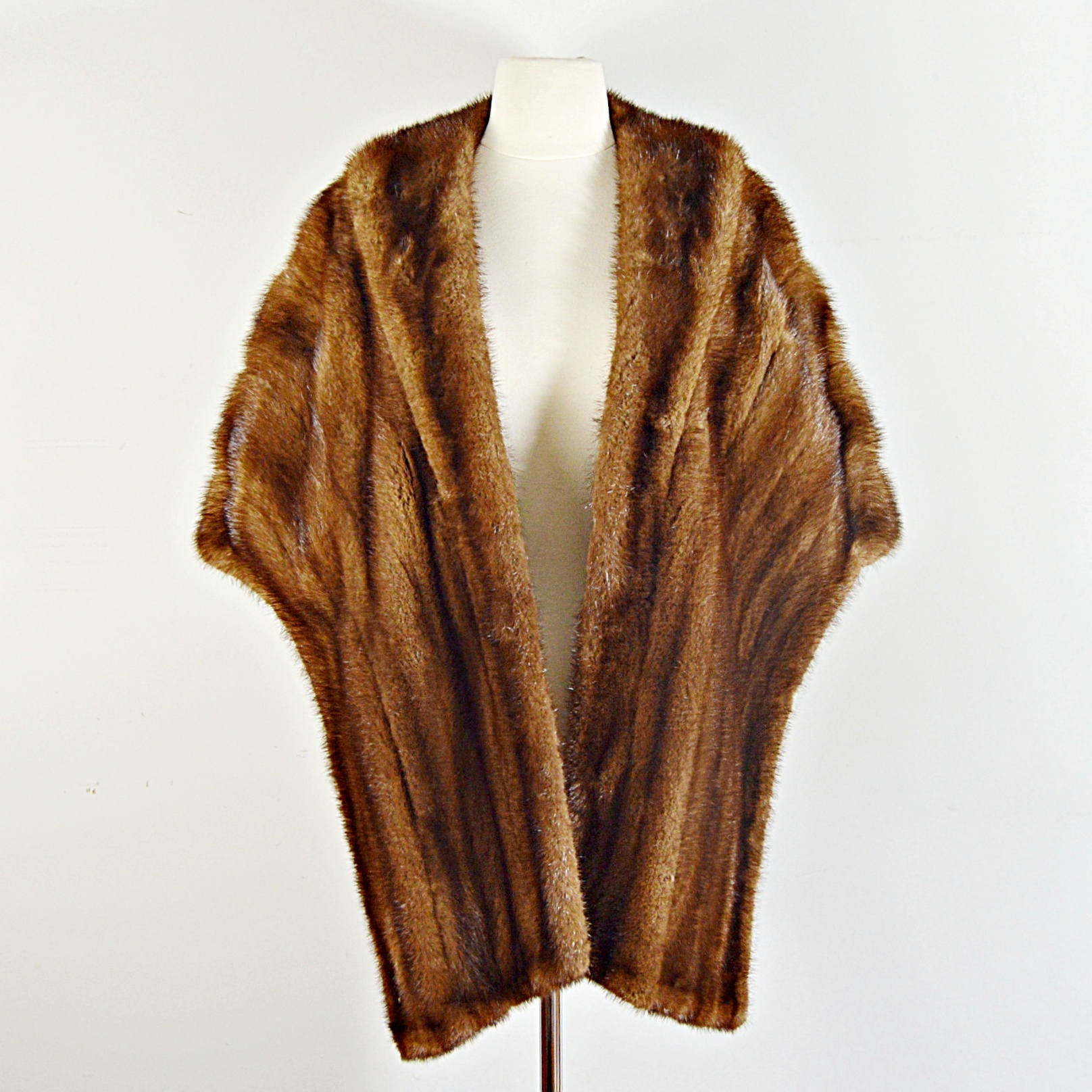 Vintage Mabley & Carew Demi-Buff Ranch Mink Stole