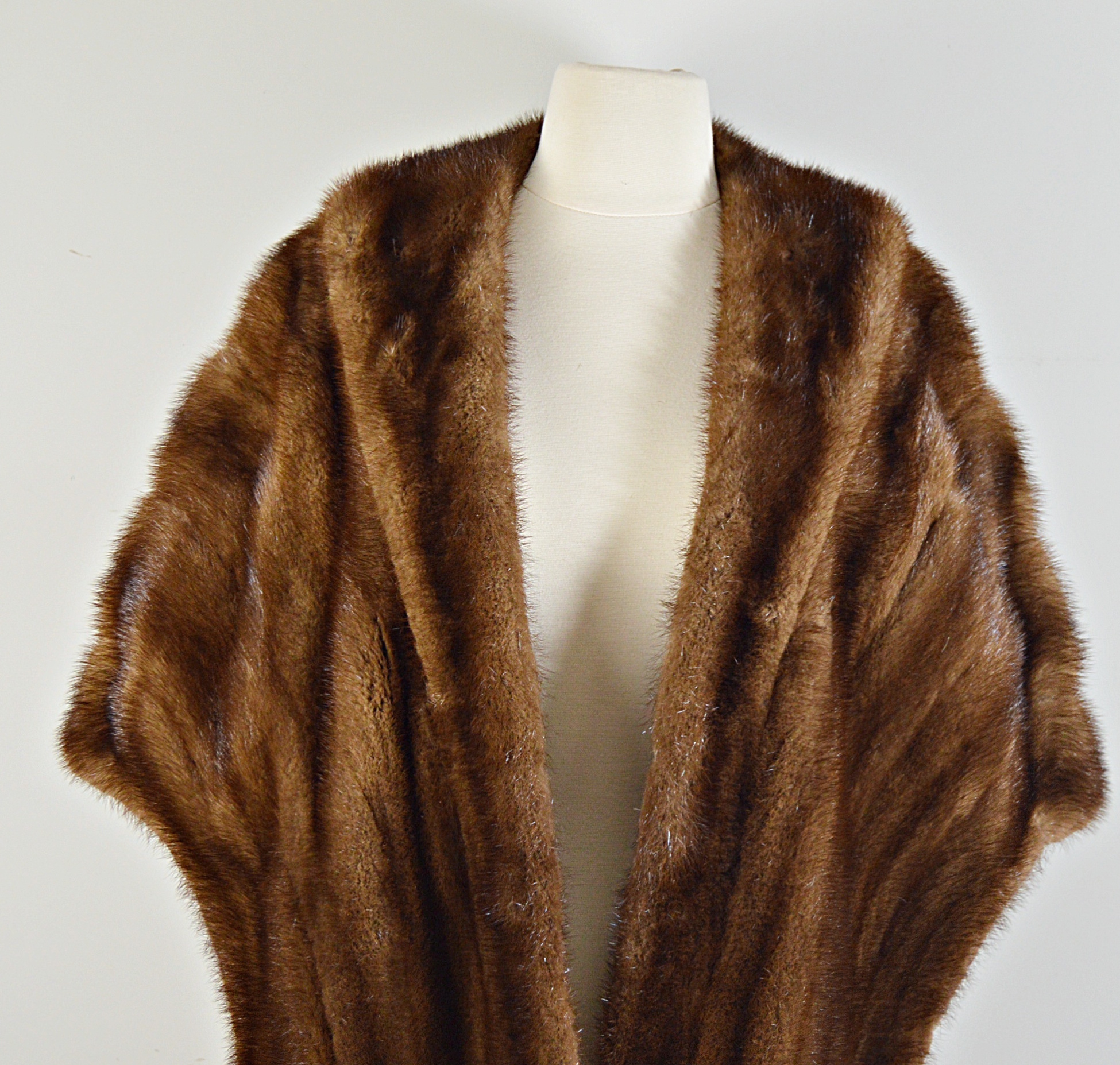 Vintage Mabley & Carew Demi-Buff Ranch Mink Stole