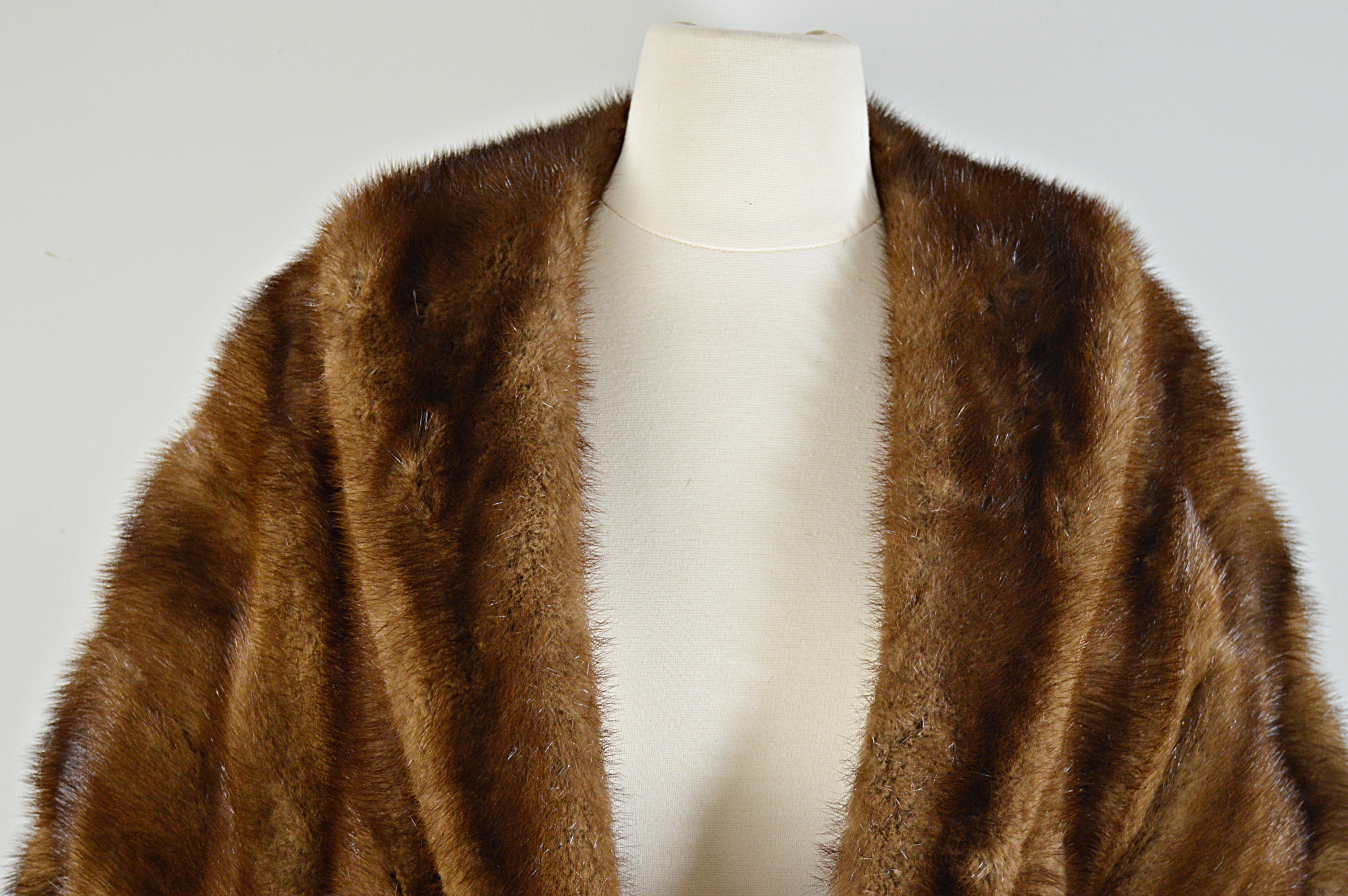 Vintage Mabley & Carew Demi-Buff Ranch Mink Stole
