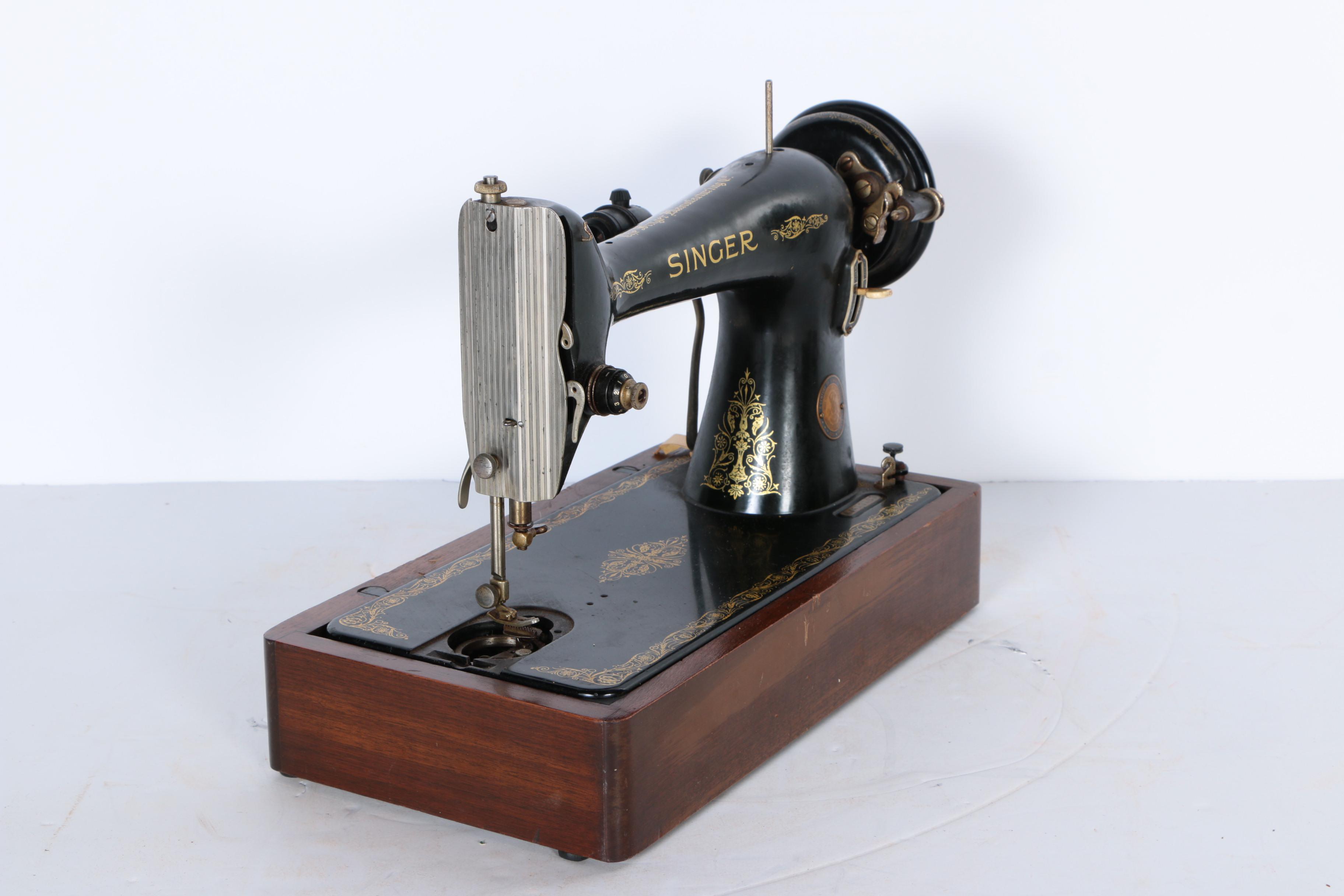1950 AJ Series Singer Sewing Machine
