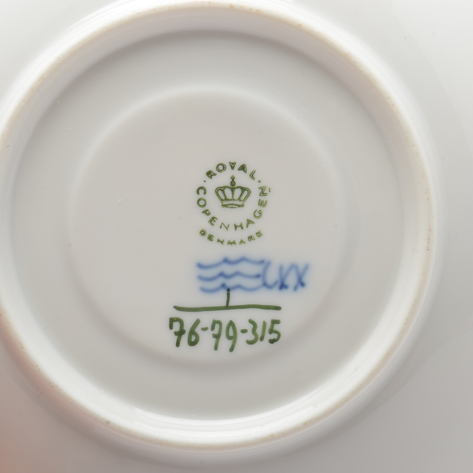 Royal Copenhagen Danish Porcelain "Blue Fluted" Tea Service For Six