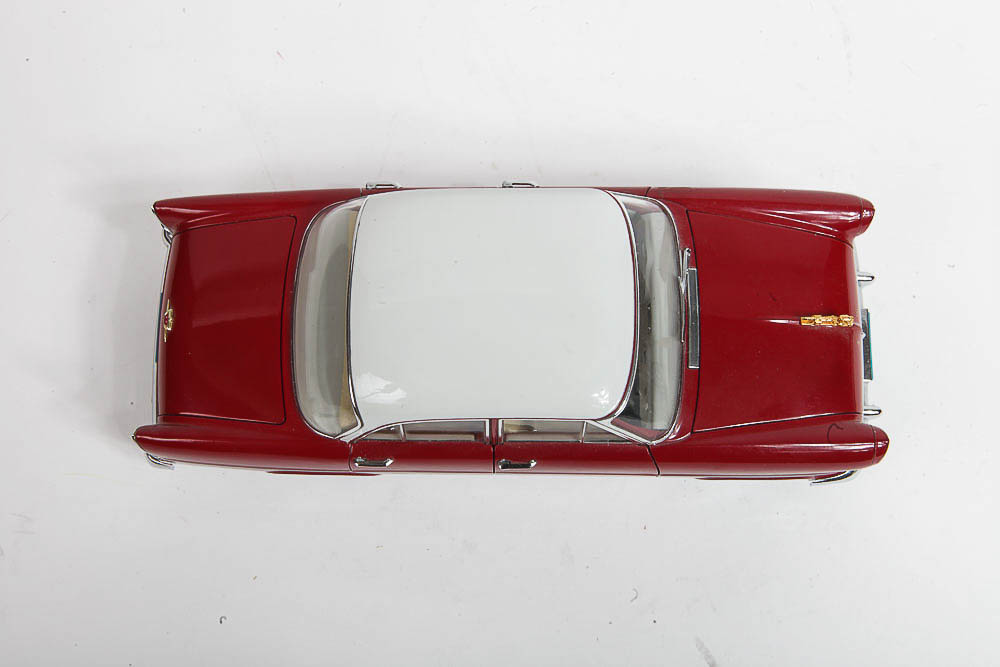 Signature Models 1958 Dongfeng "Golden Dragon" Die-Cast Car