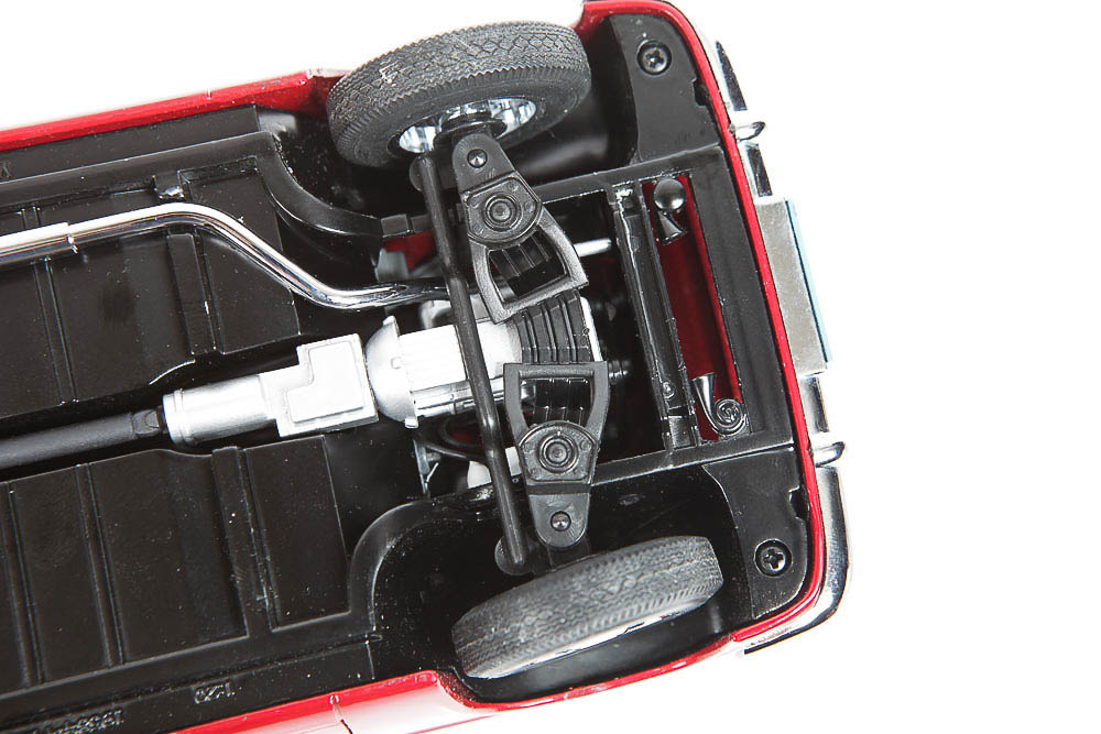 Signature Models 1958 Dongfeng "Golden Dragon" Die-Cast Car