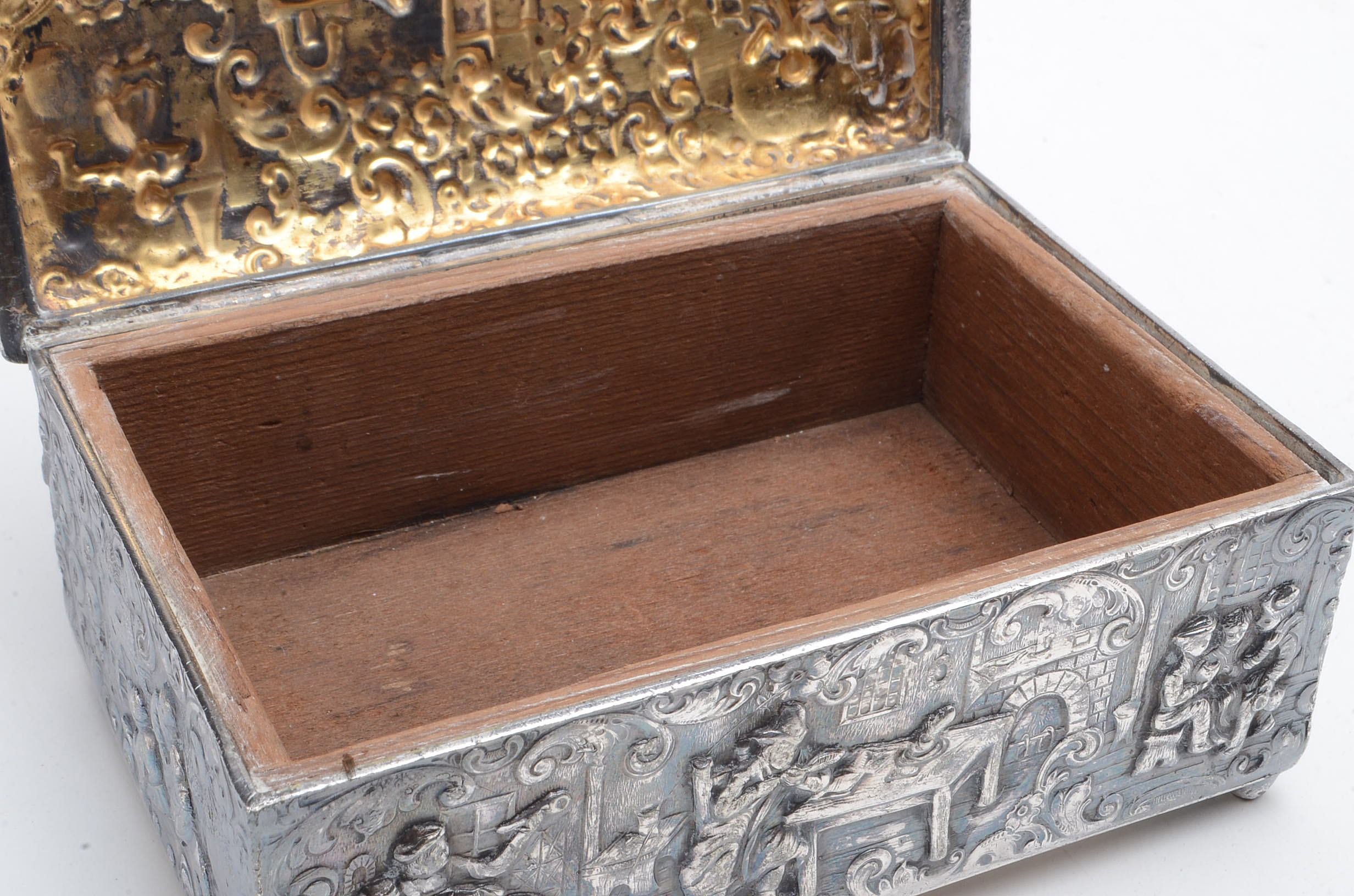 Early 20th Century Barbour Silver Plate Cigarette Box With Dutch Designs