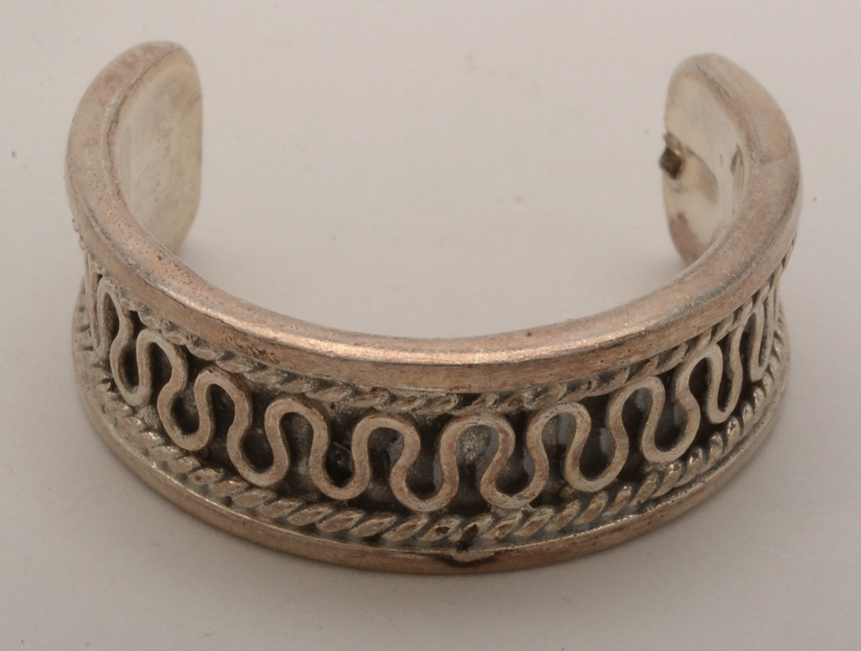 Sterling Silver Labradorite Ring with a Toe Ring