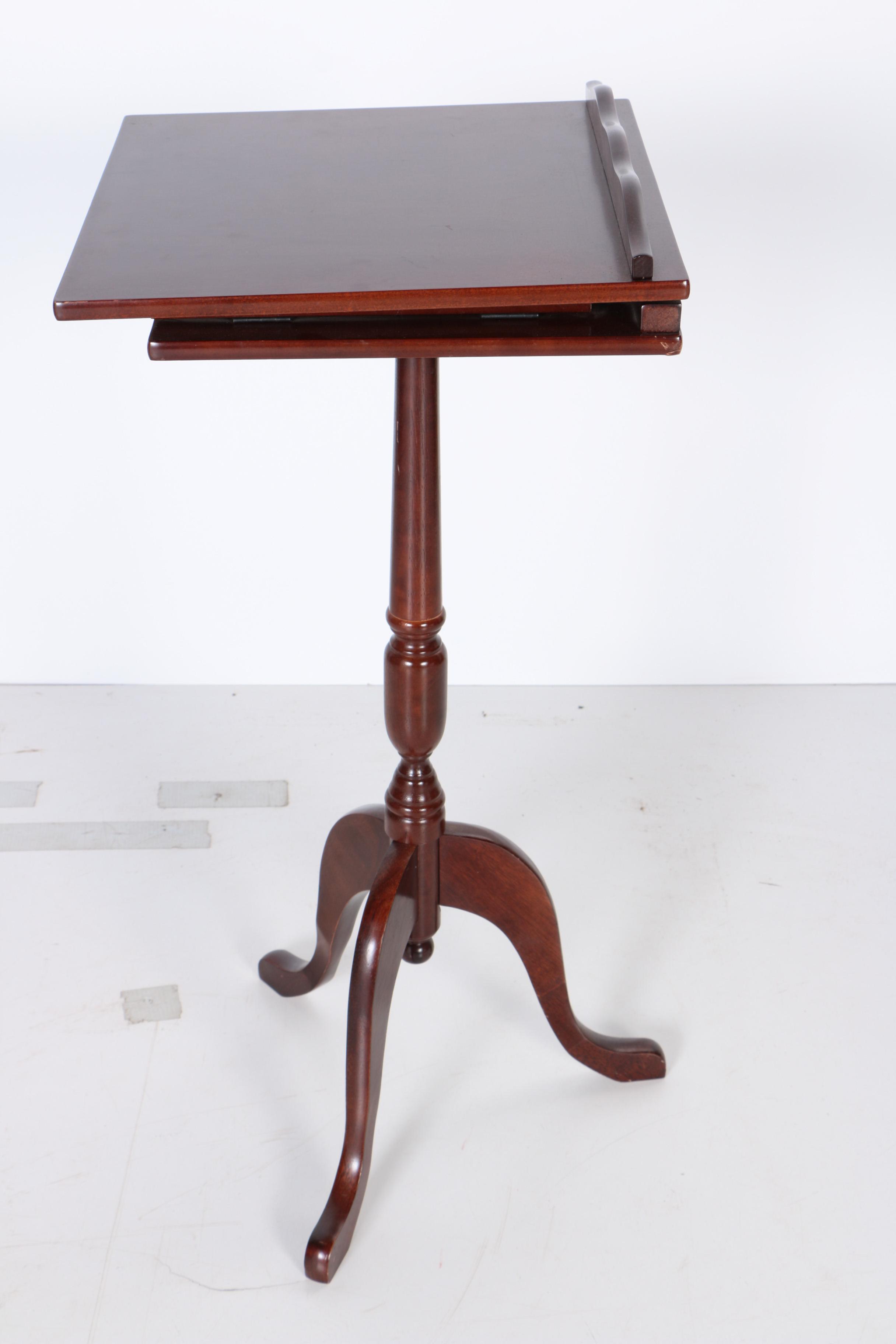 Queen Anne Style Music Stand