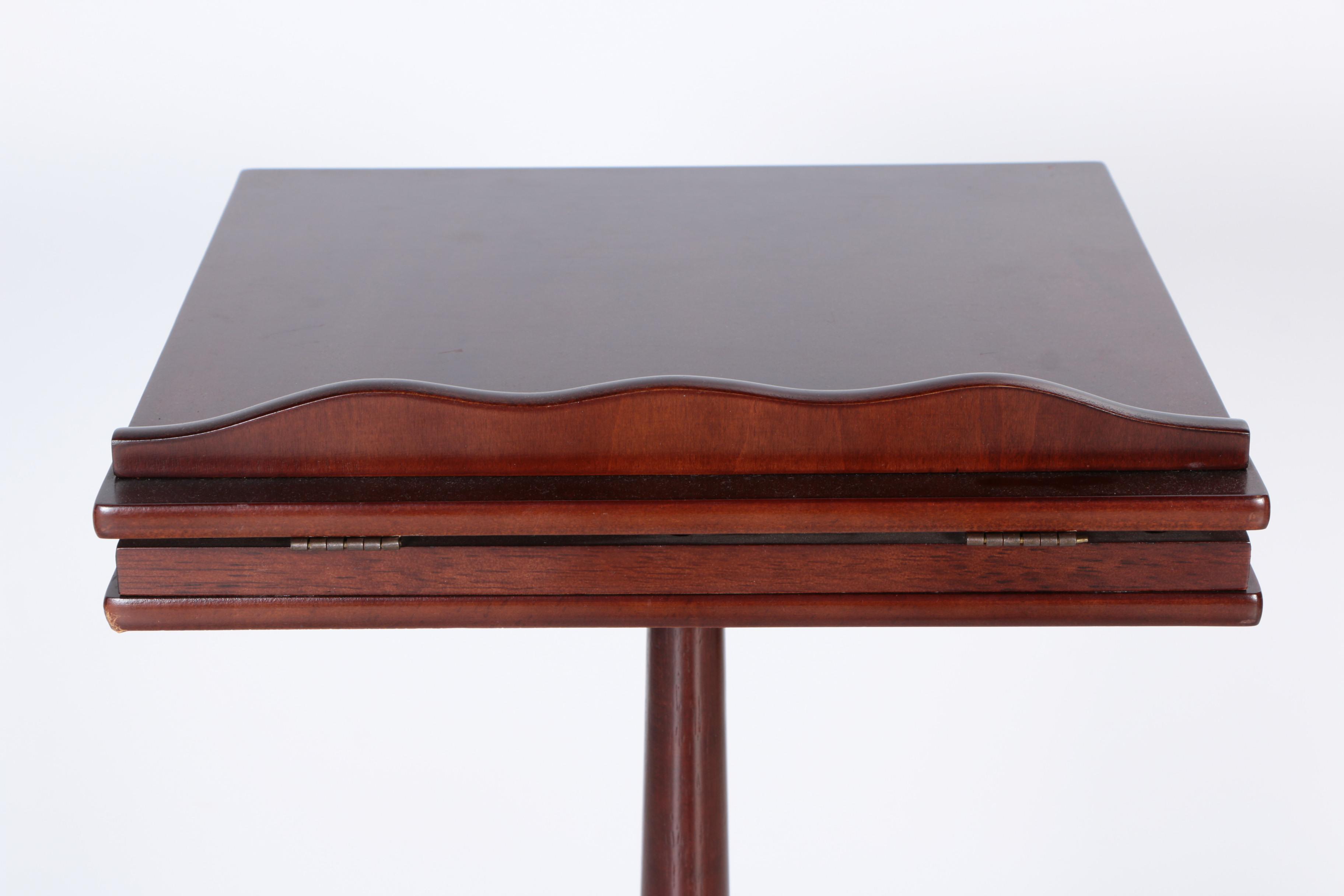 Queen Anne Style Music Stand