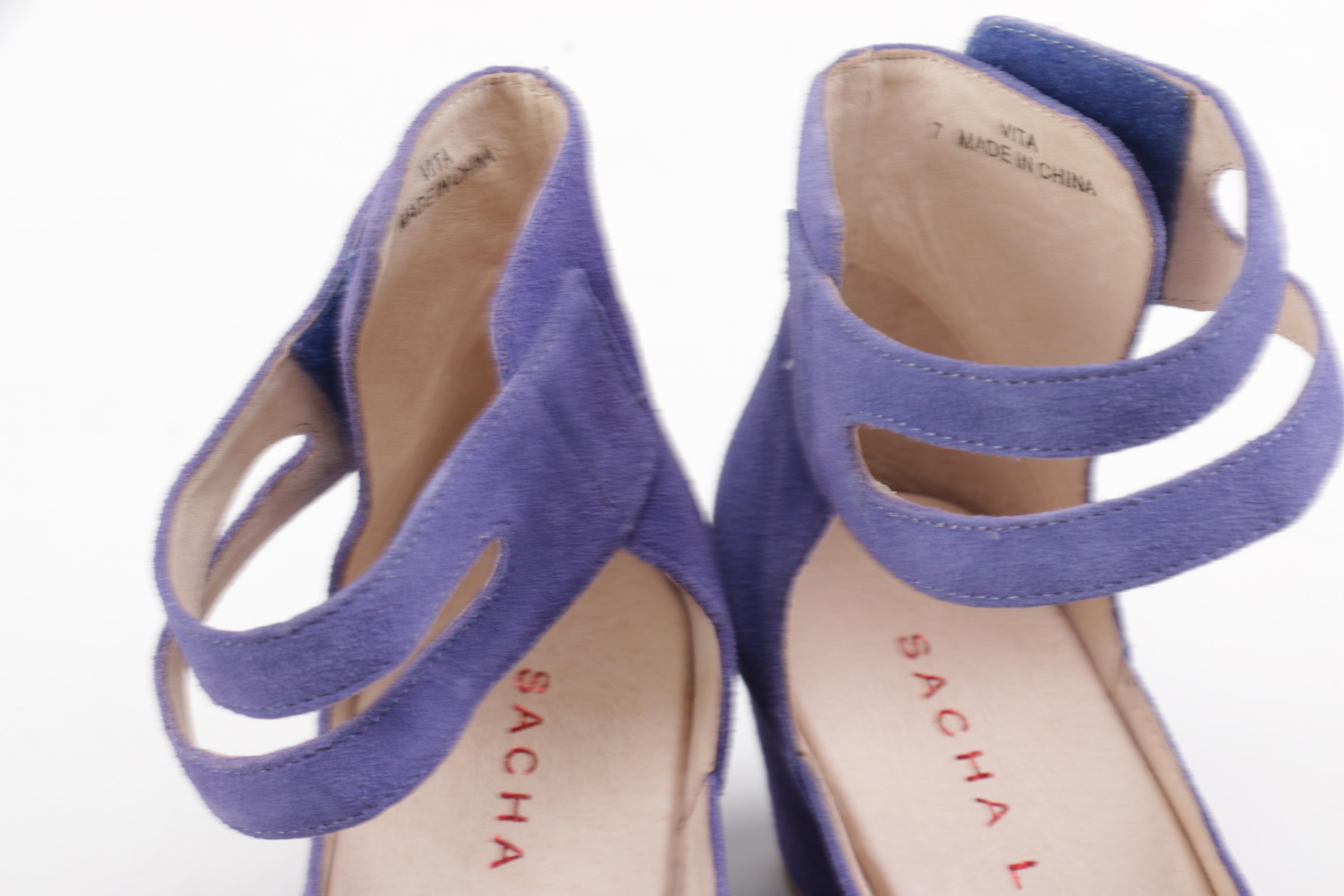 Sacha London and Ara Heels