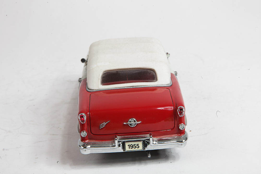 Danbury Mint 1955 Oldsmobile Super Eighty Eight Convertible Die Cast Car